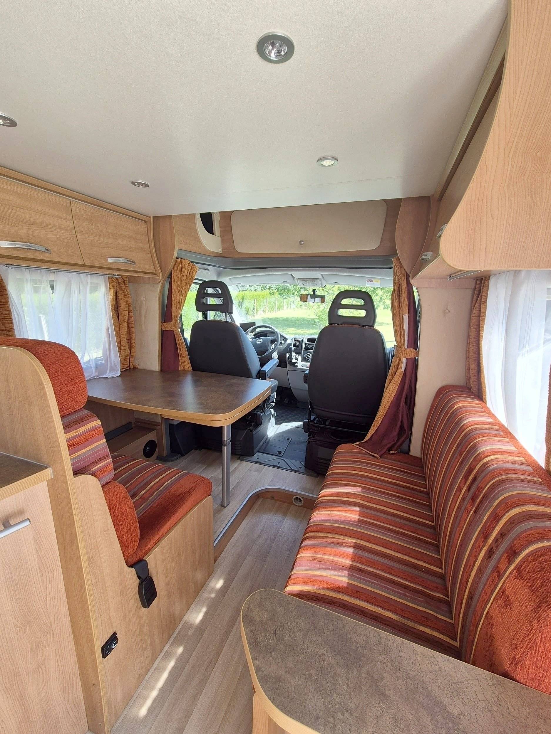 Comedor Fiat Ducato 2,3 l Multijet 130 ch. - Yescapa