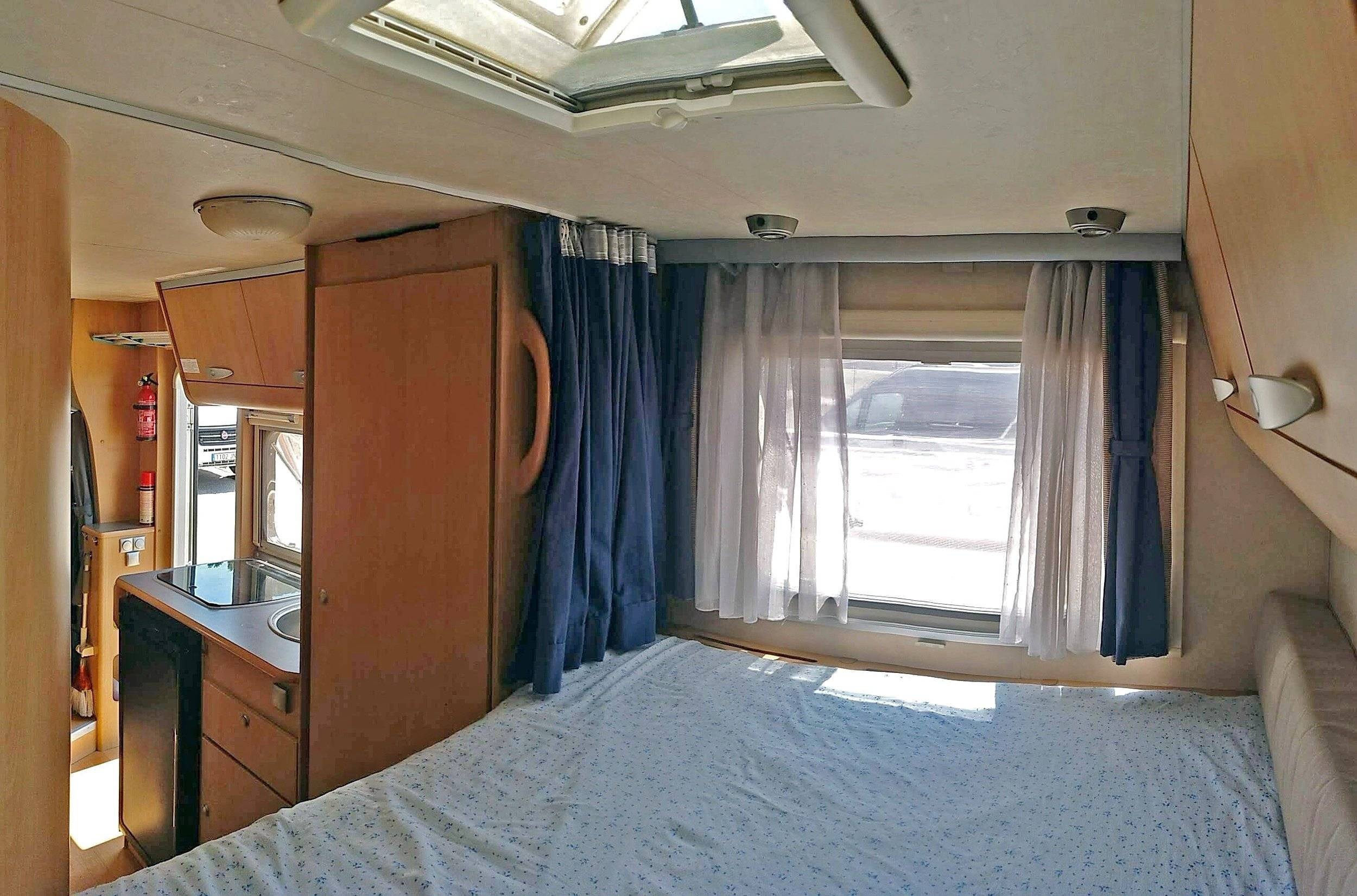 Berth Peugeot - Yescapa