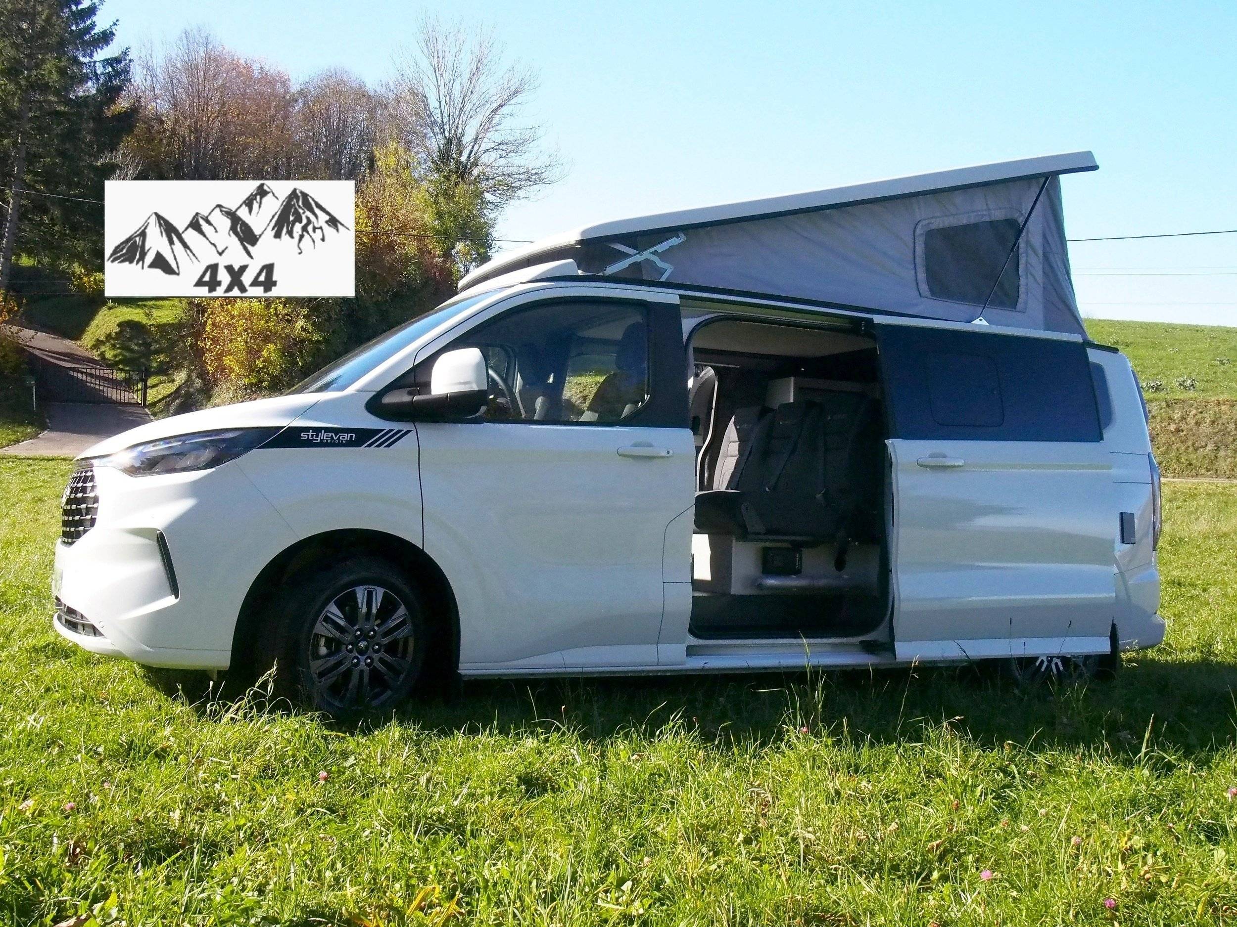 Vista del vehículo ángulo delantero Ford ford transit - Yescapa