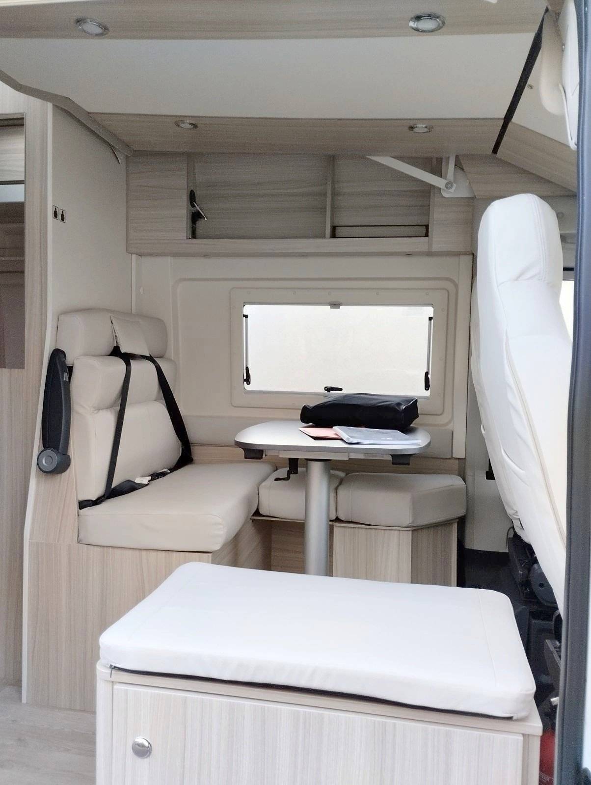 Dinette Fiat - Yescapa