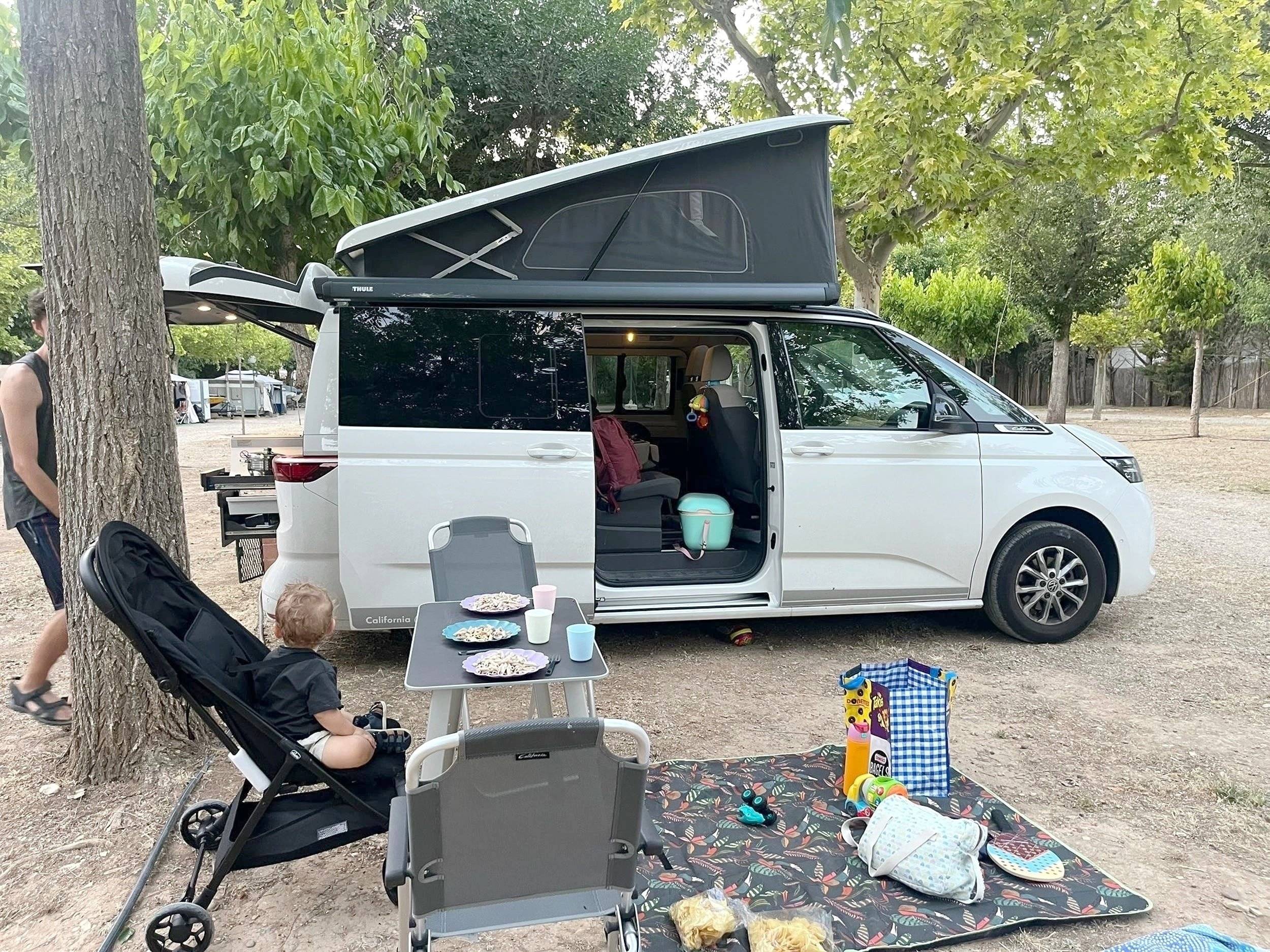 Coin repas Volkswagen California Beach - Yescapa