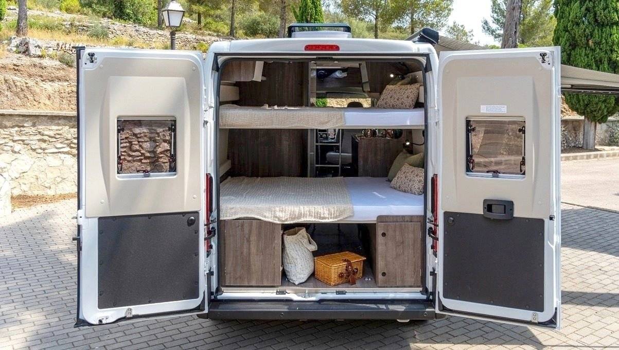 Plazas en cama Citroën Jumper 2.2 Blue HDI 140 - Yescapa