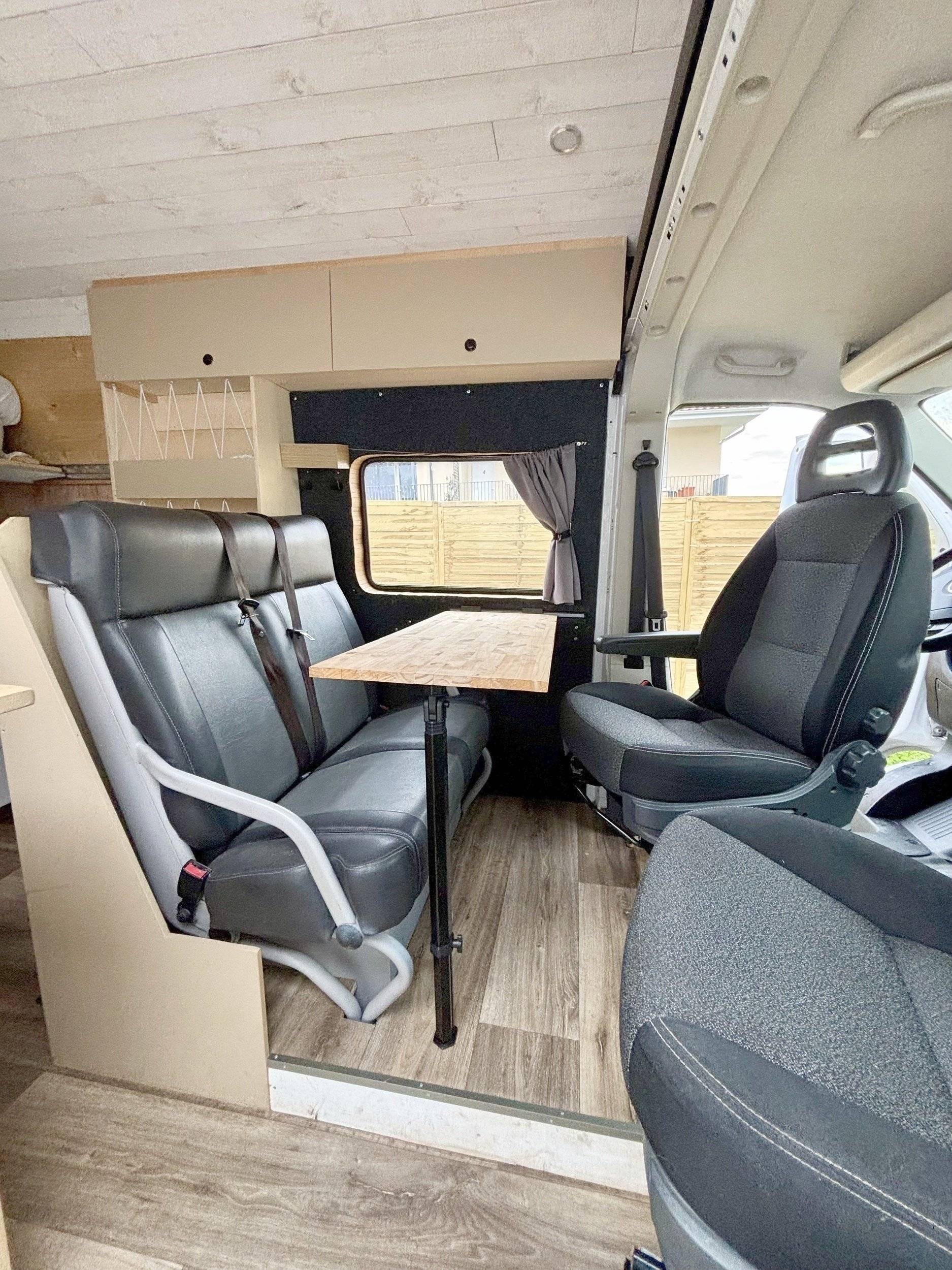 Área de jantar Fiat - Yescapa