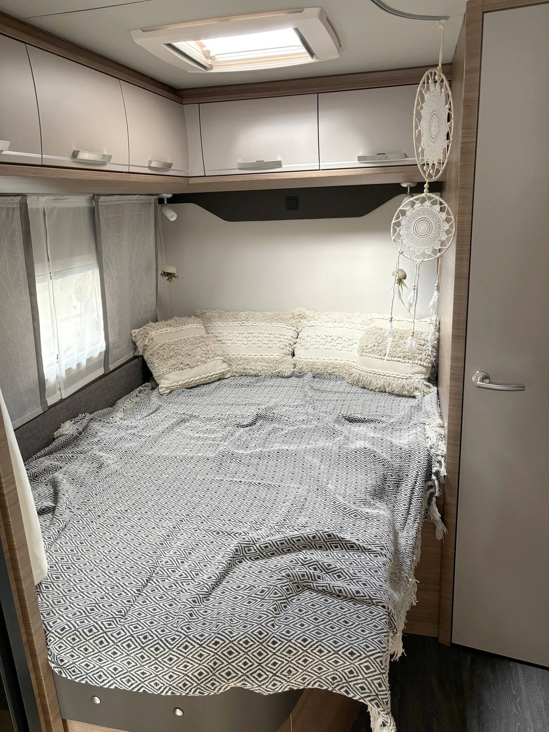 Knaus Live Wave 650 MF