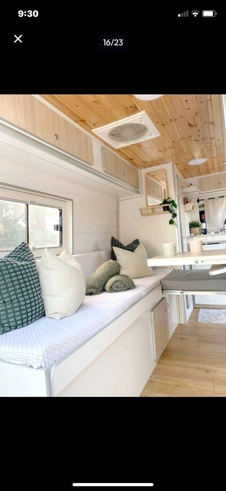 Vue avant de 3/4 Citroën Jumper BlueHDI 130 - Yescapa