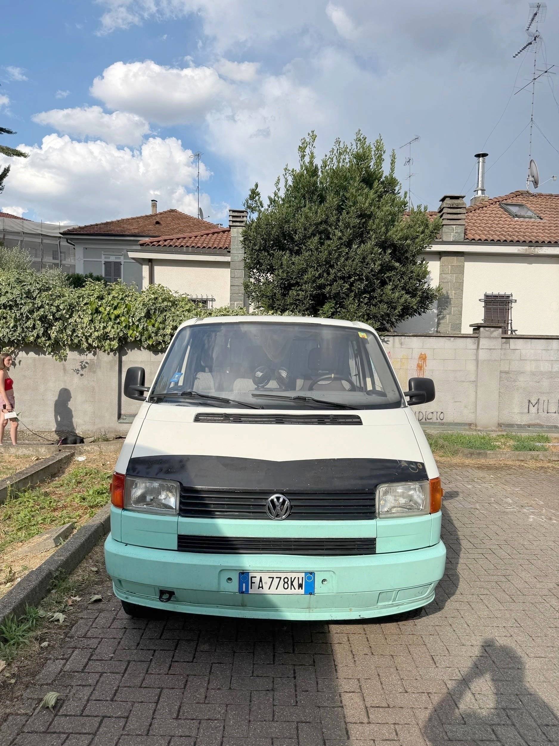 Volkswagen Transporter T4 2.4D