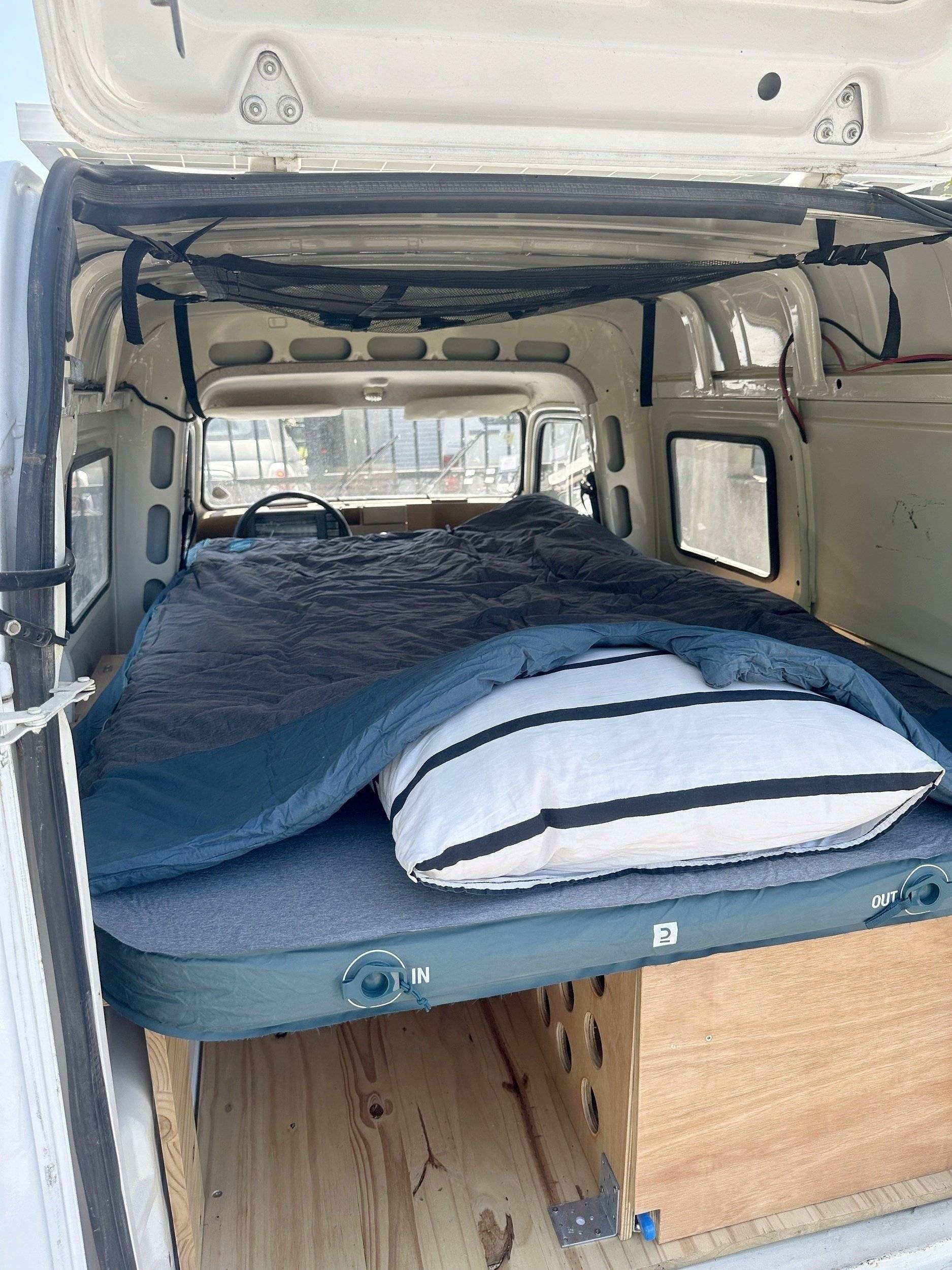 Berth Renault 4L - Yescapa