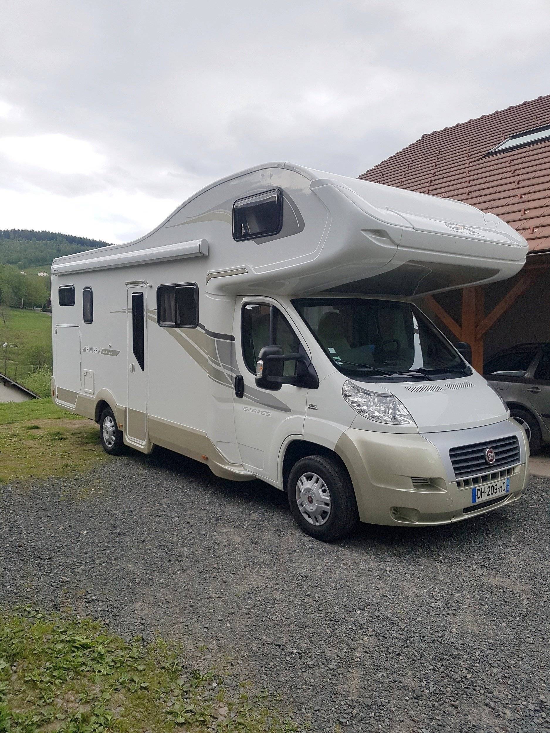 Riviera garage 2,3 l 130 ch