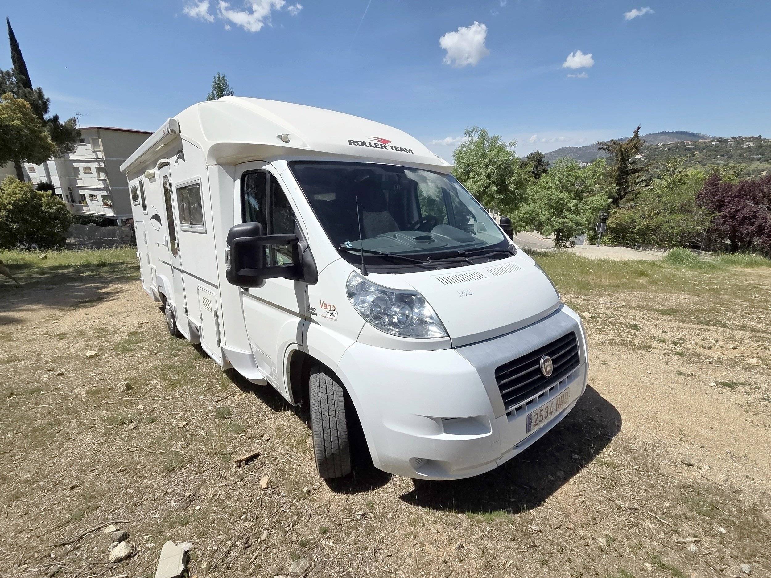 Voorkant 3/4 Fiat Ducato 2,3 l 120 ch - Yescapa