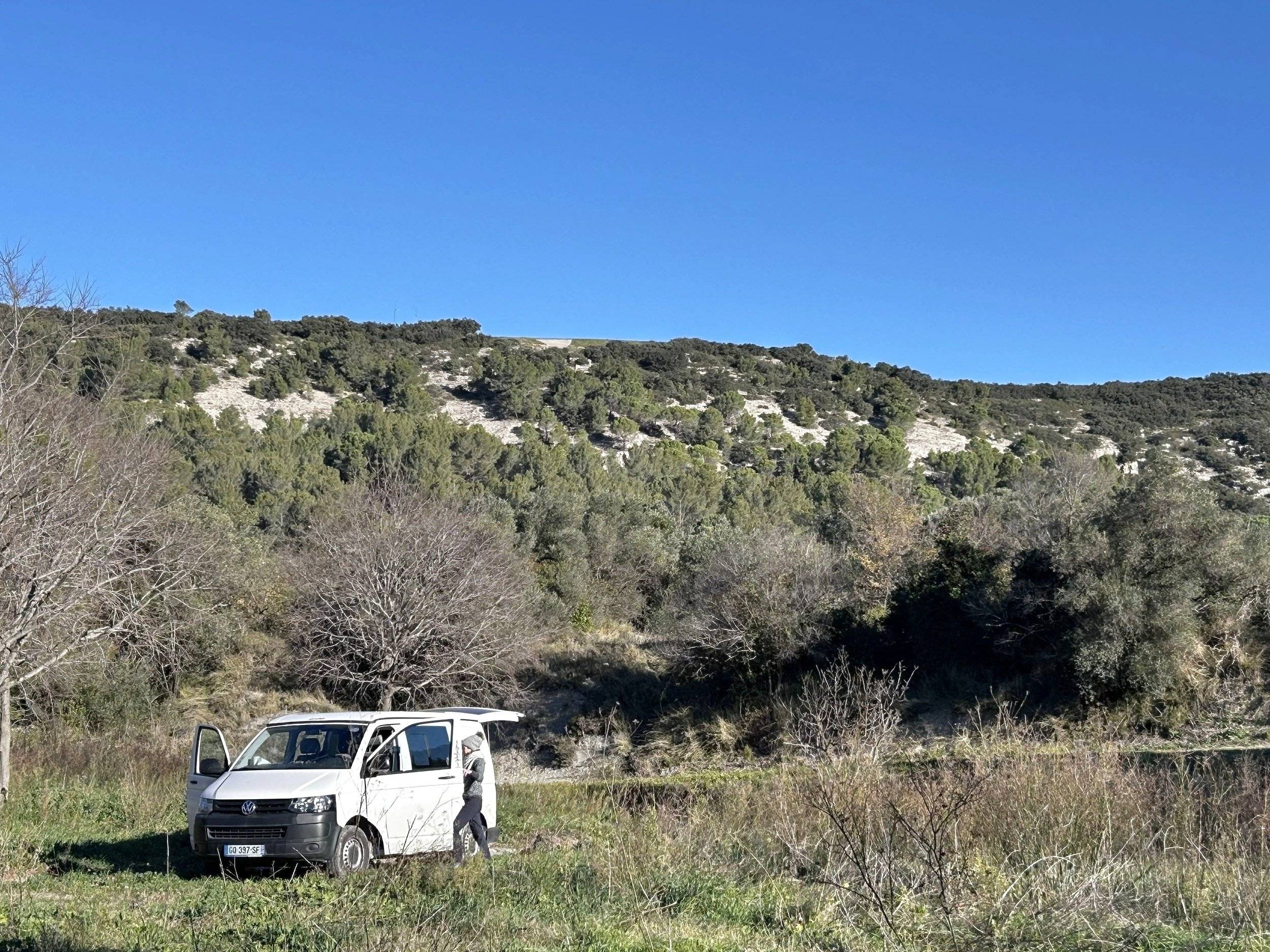 Área de jantar Volkswagen Transporter T5 2 l 102 ch - Yescapa