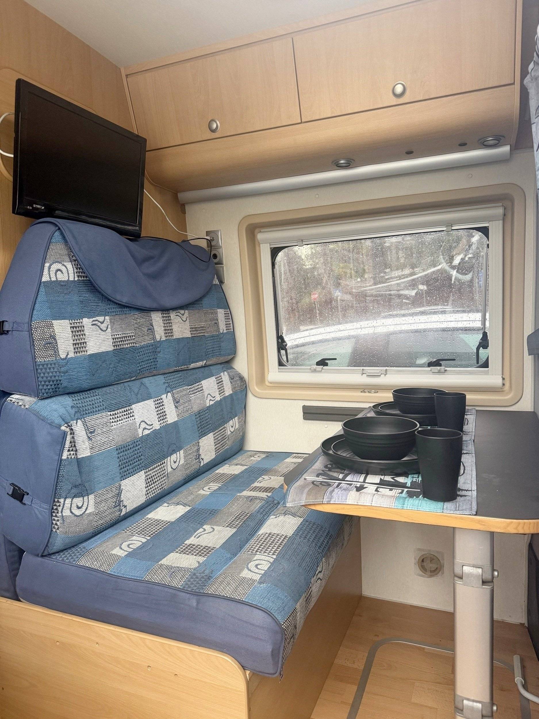 Dining Area Fiat - Yescapa