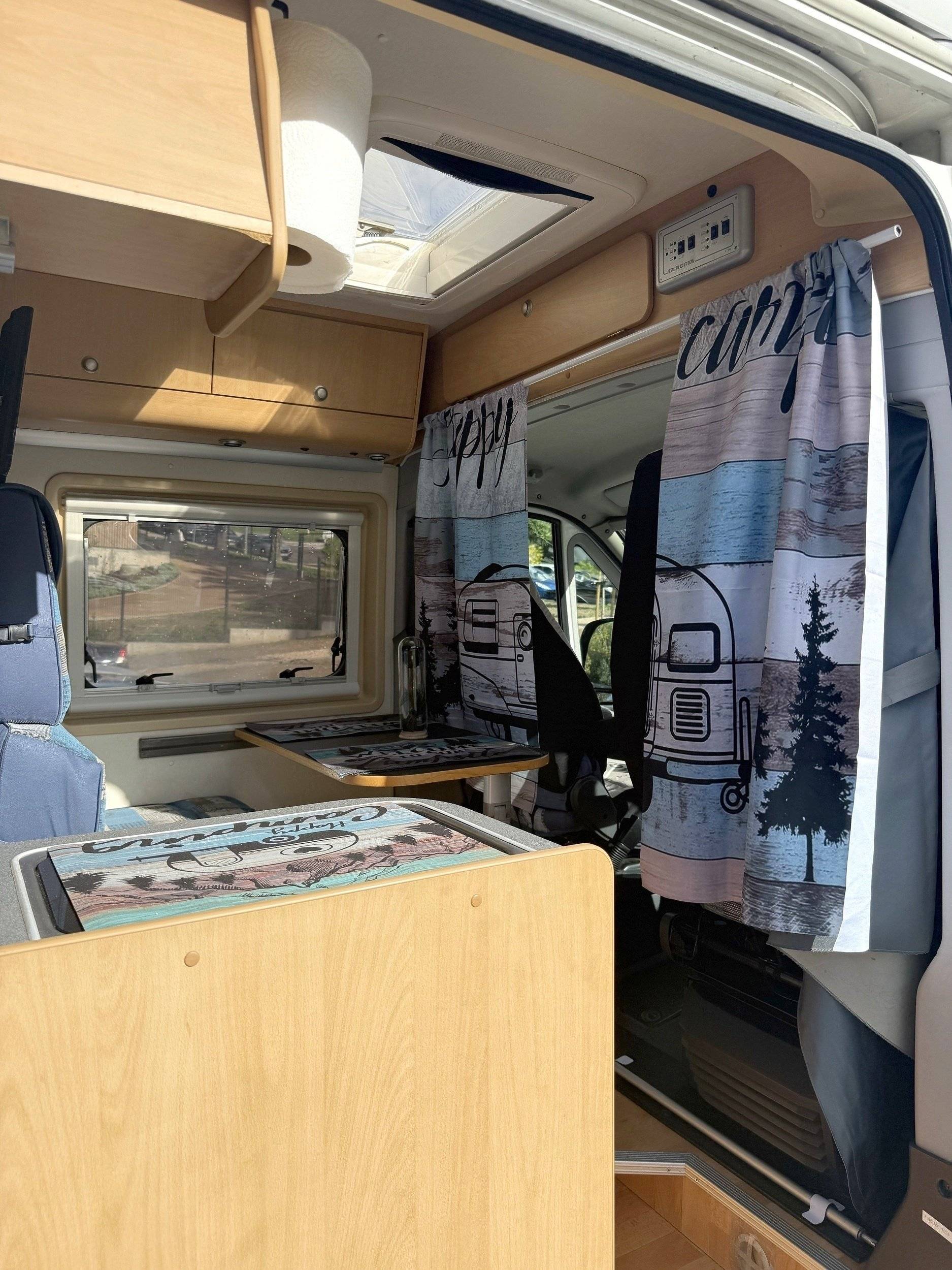 Dining Area Fiat - Yescapa