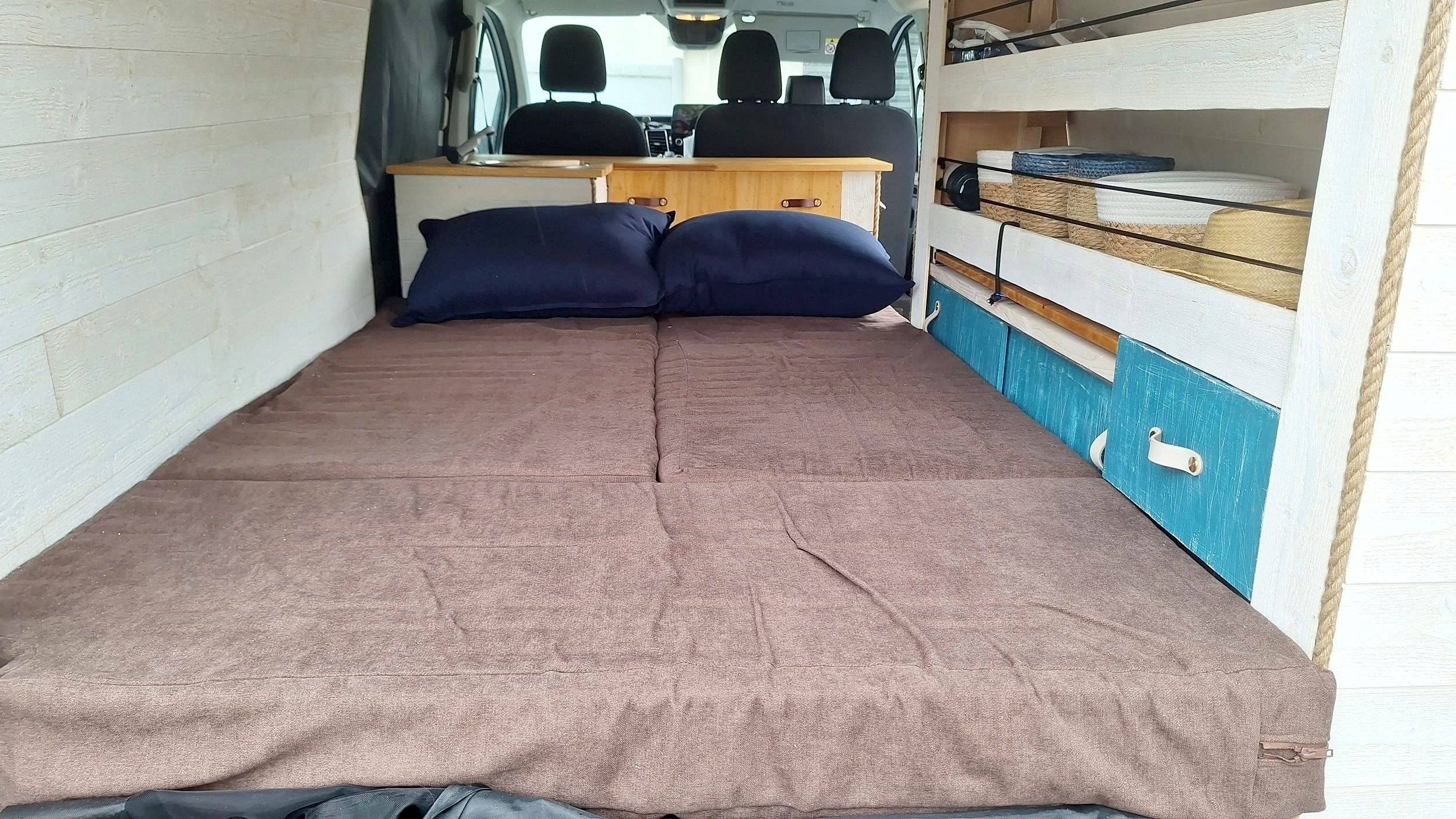 Schlafplätze Ford Custom 2,0 l 130 ch - Yescapa