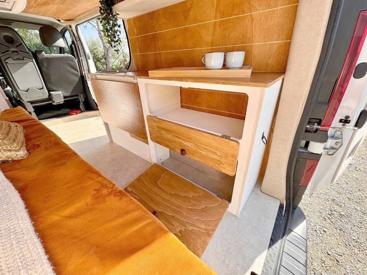 ventoux van RENAULT TRAFIC III Grand Confort