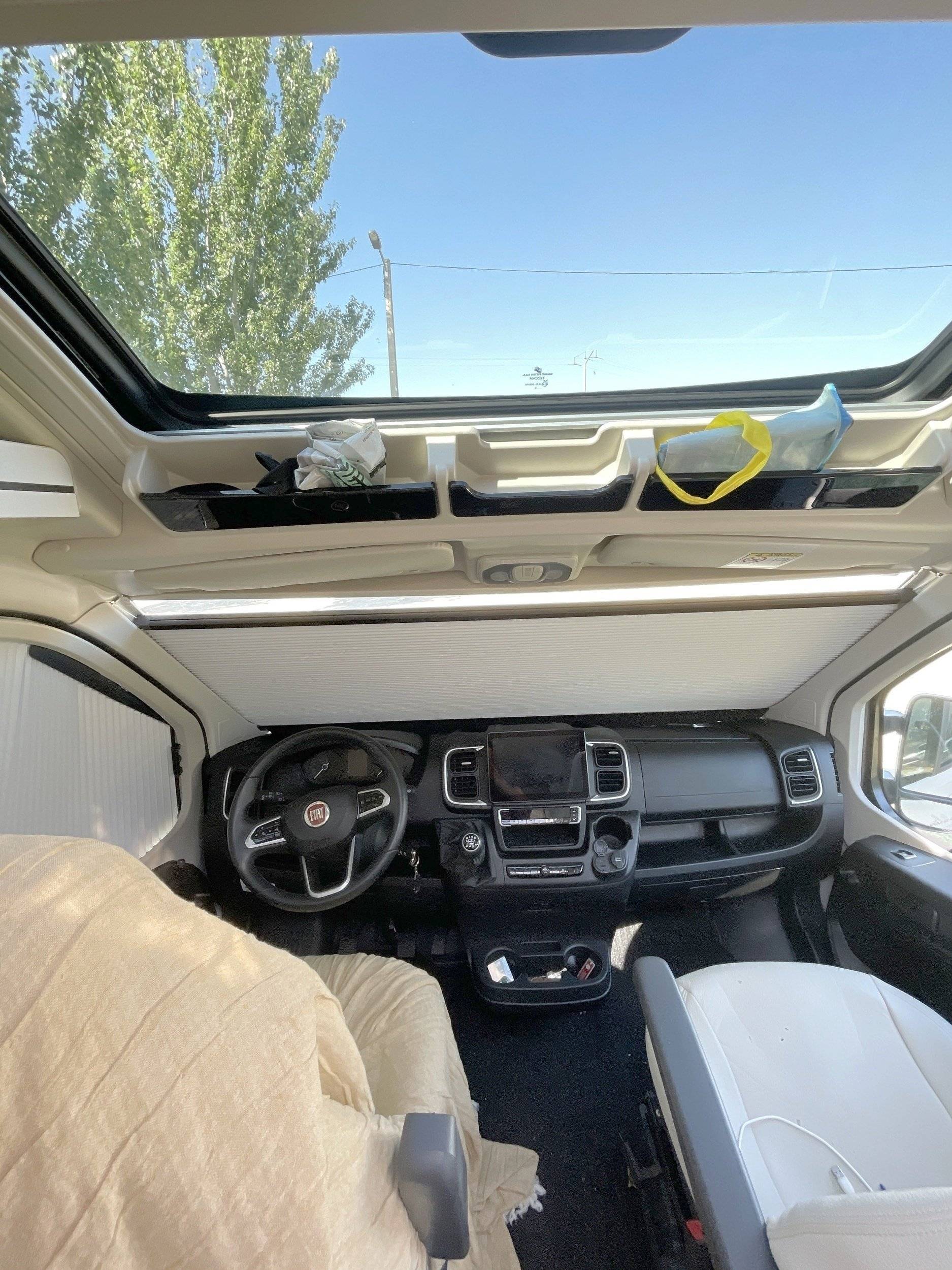 Mclouis Van 3 Maxi Prestige