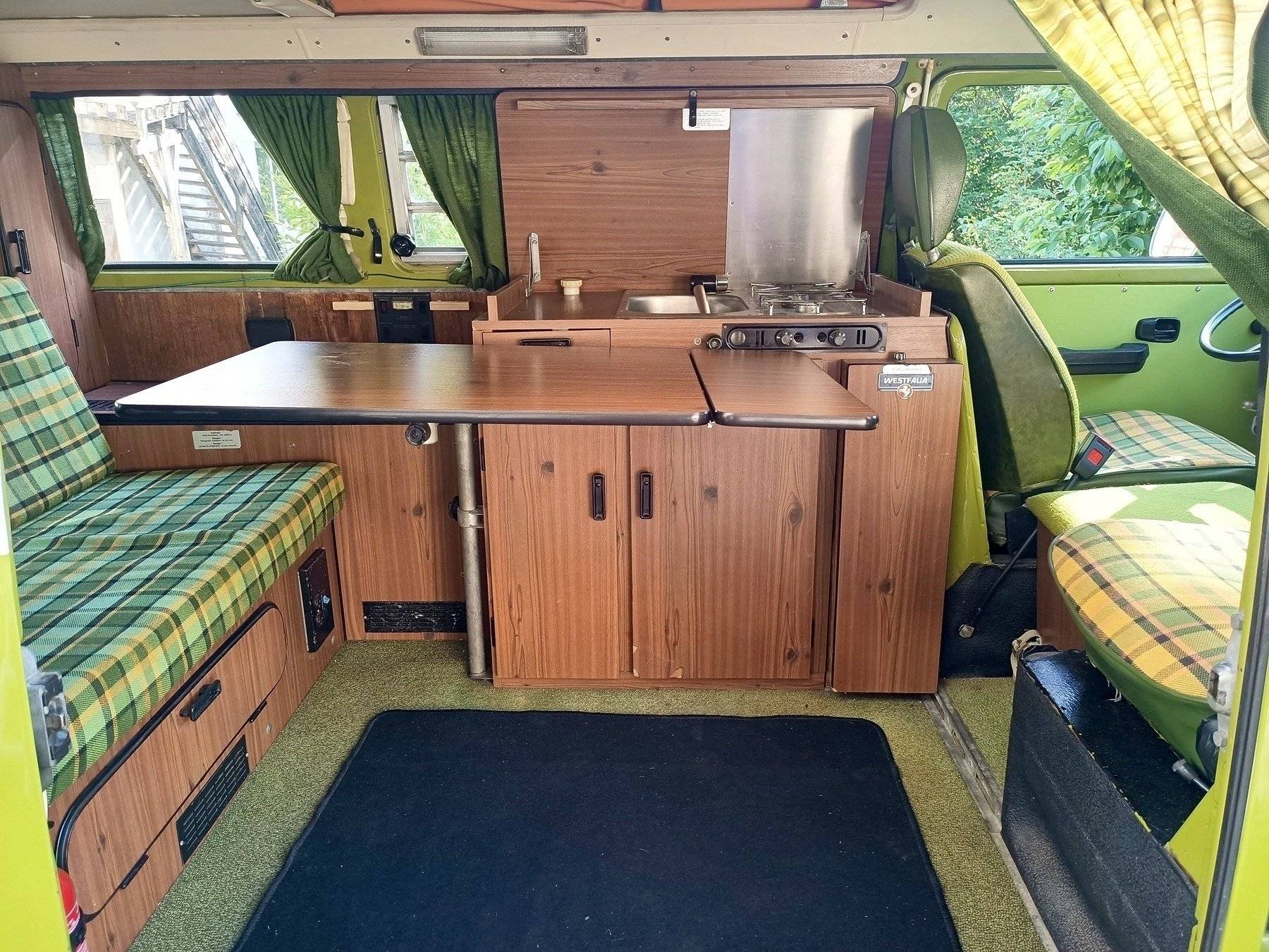 Área de jantar Volkswagen T2 - Yescapa