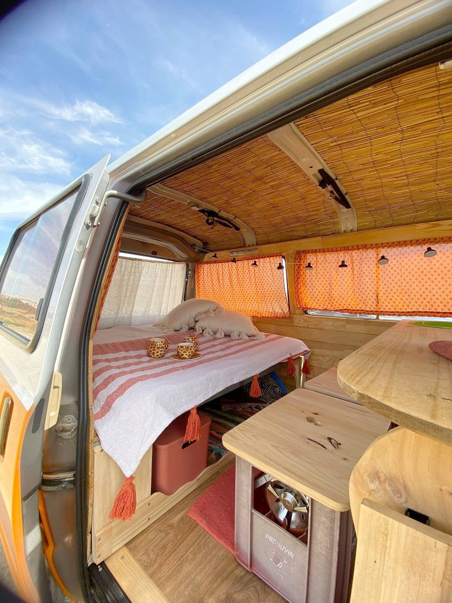 3 C Cartier/Brisebras Nissan Vanette