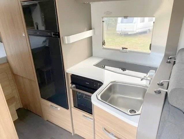 Adria Coral XL 600 DP