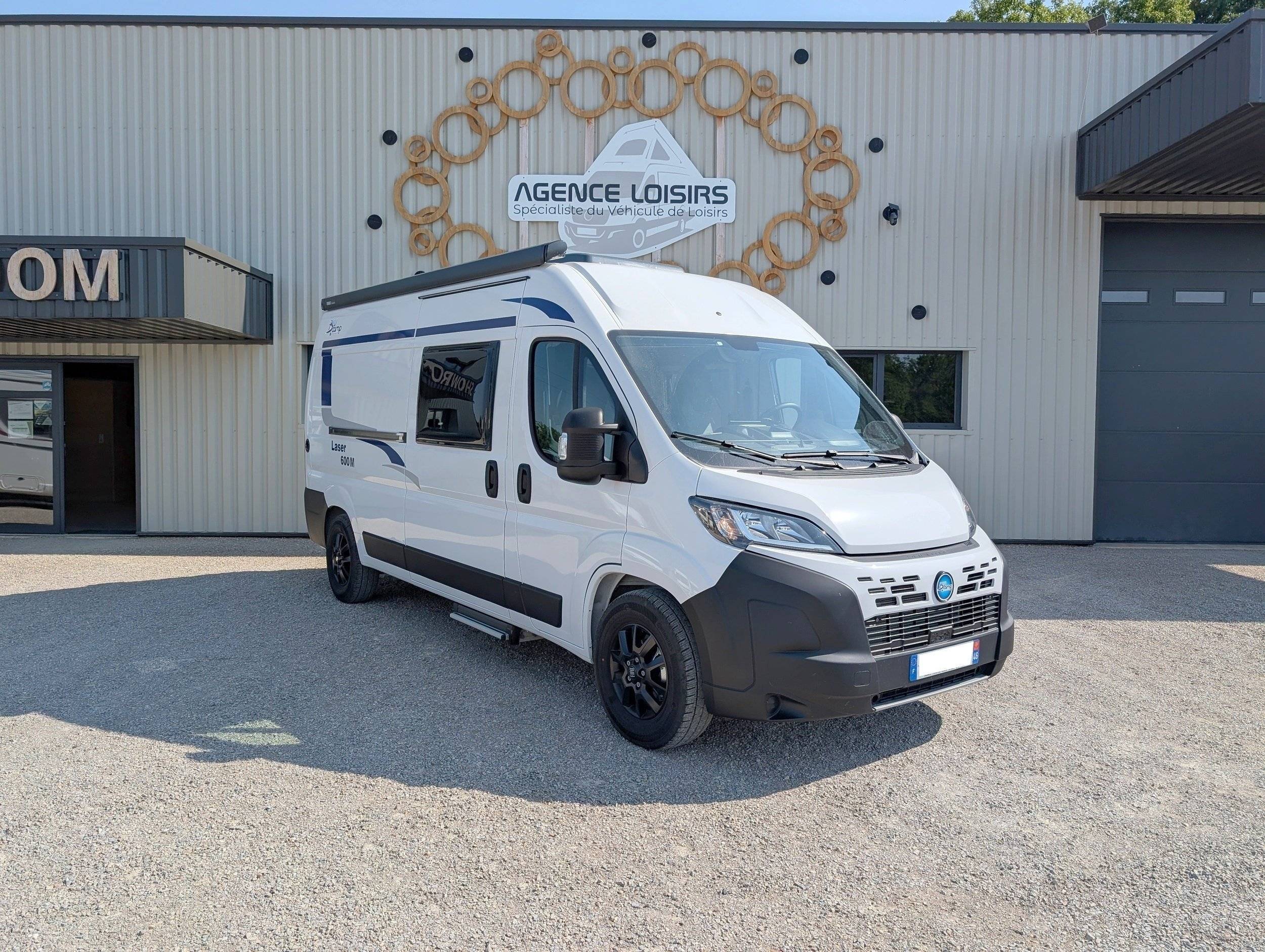 Voorkant 3/4 Fiat Fiat Ducato 140 CV - Yescapa
