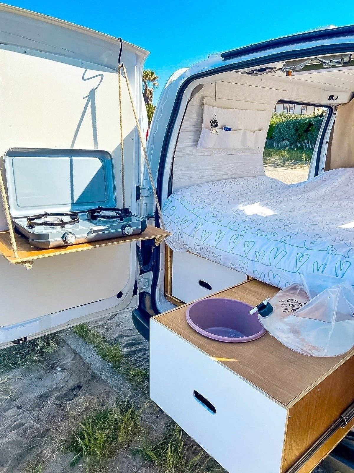 Cozinha Nissan NV200 - Yescapa