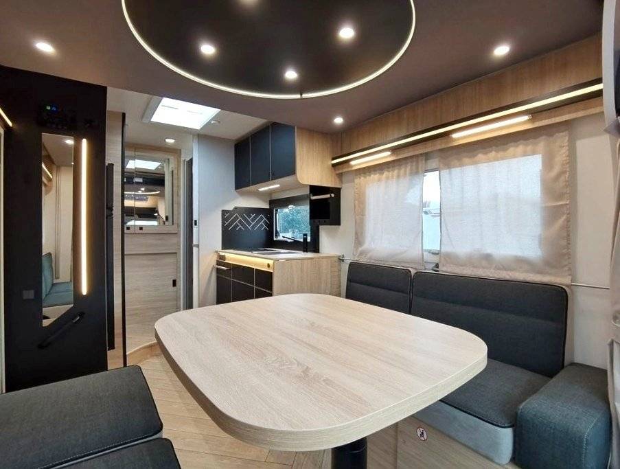 Coin repas Ford Transit 2.0 | 165 PS - Yescapa