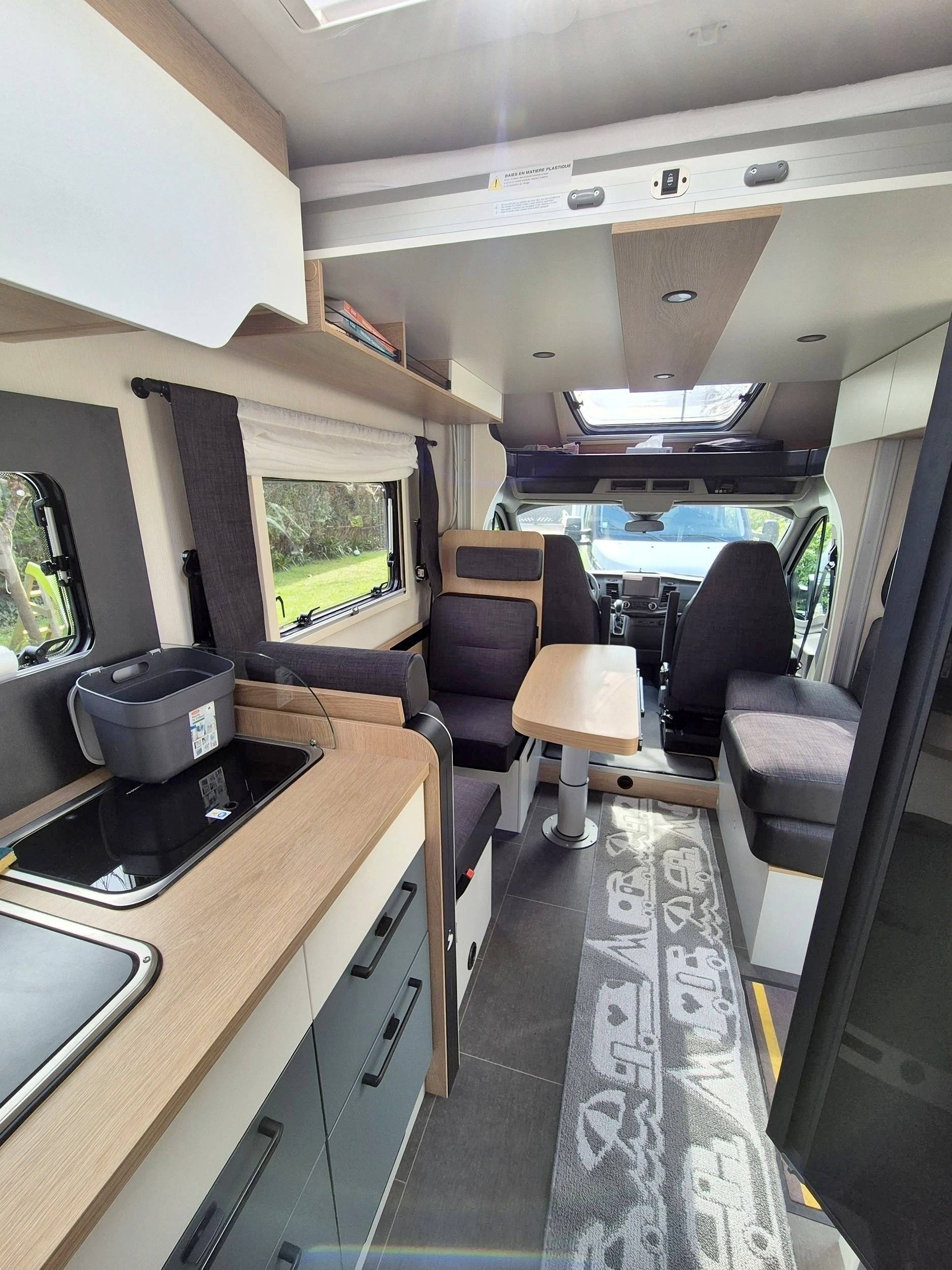 Bavaria Transit 2,0 l 170 ch