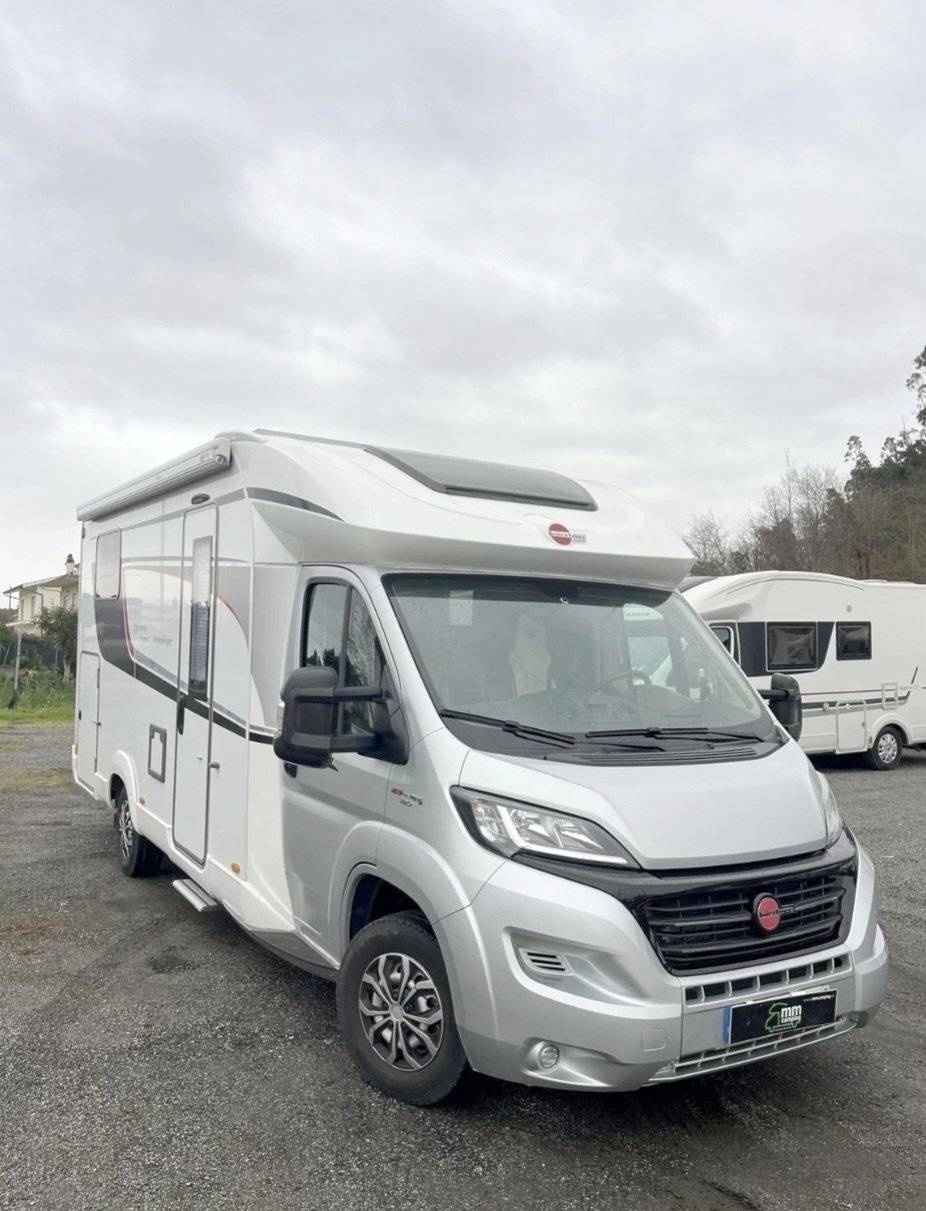 Front view from 3/4 Fiat Ducato 2,8 | 130cv - Yescapa
