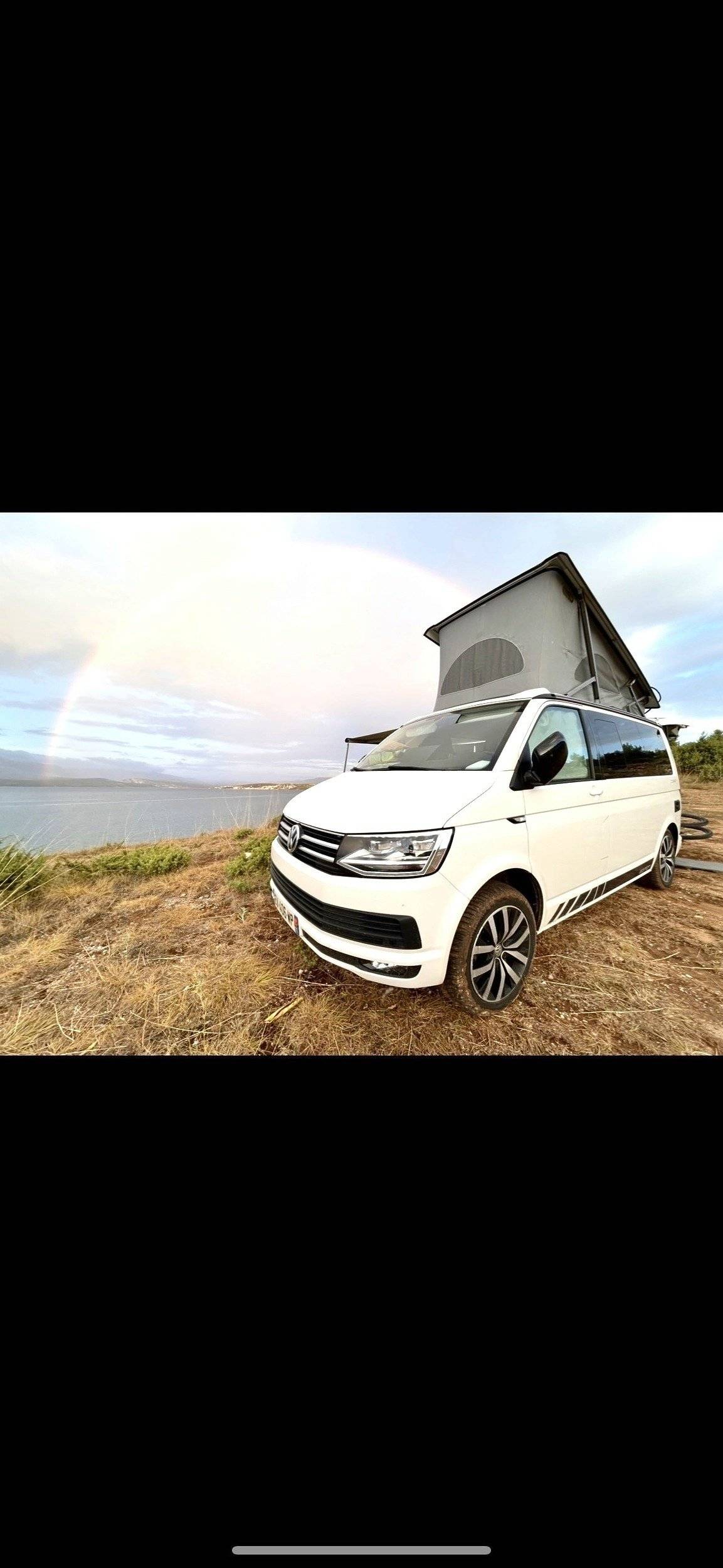 Front view from 3/4 Volkswagen T6 California Coast - Yescapa