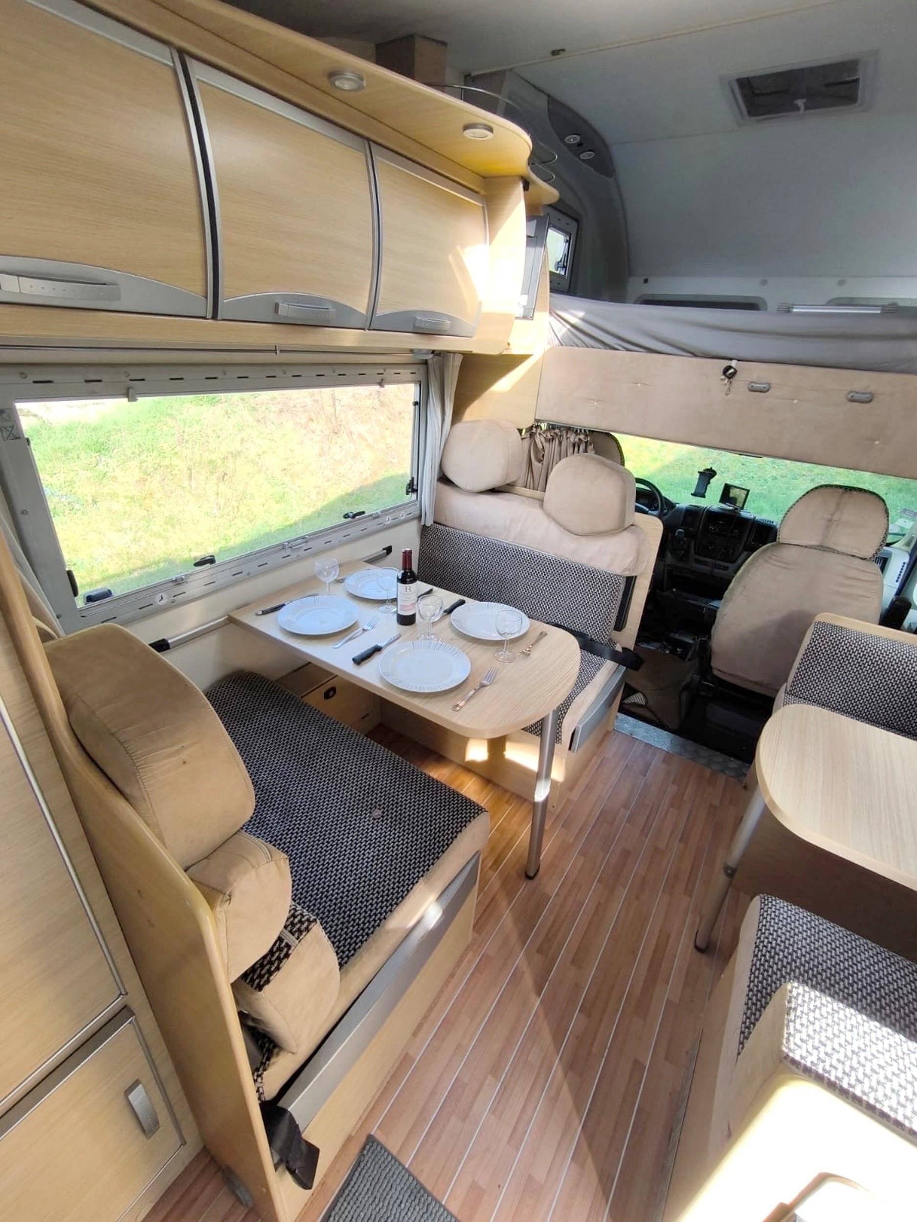 Coin repas Fiat Ducato 2,3 130 ch - Yescapa