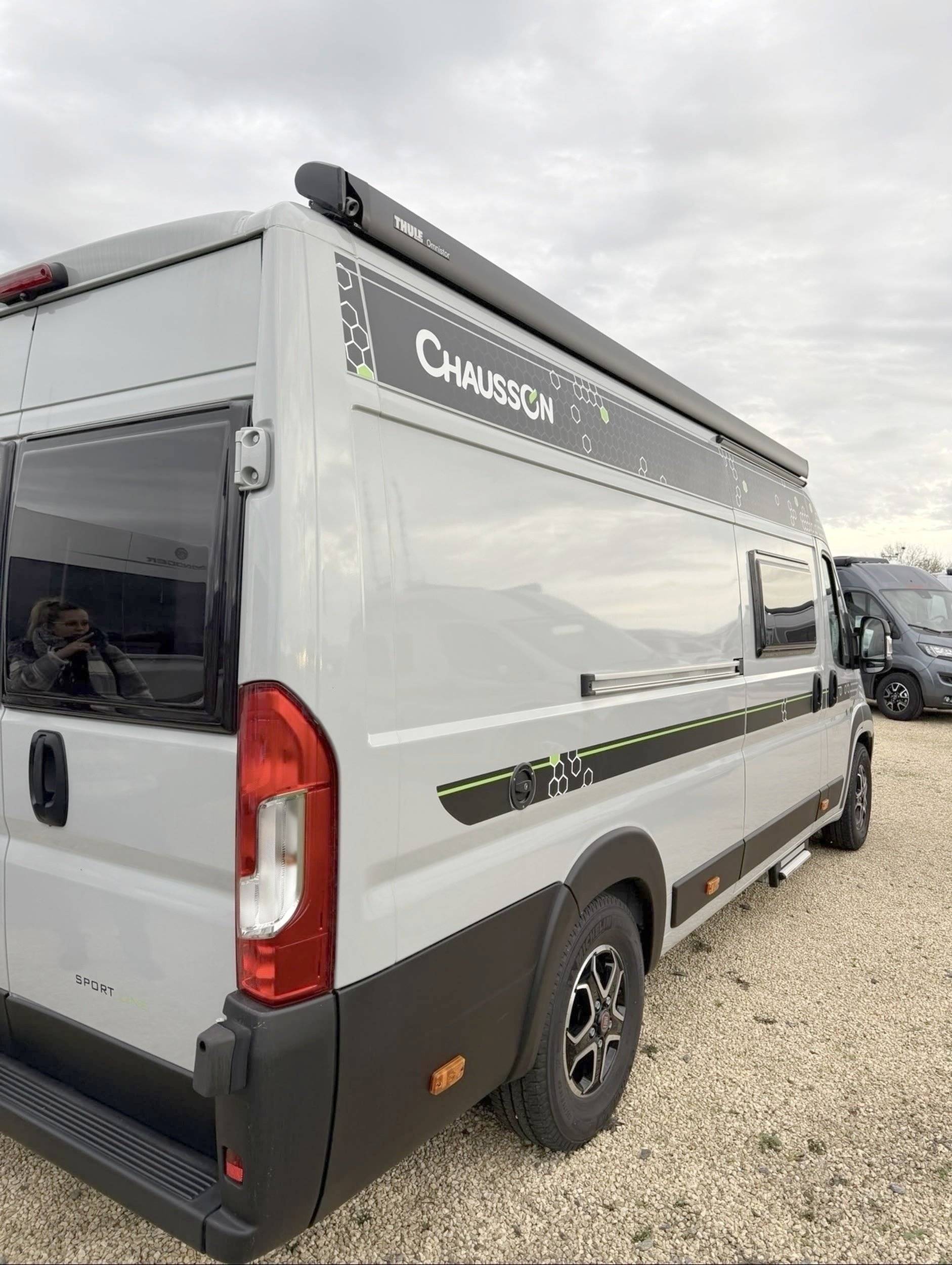 Chausson V690