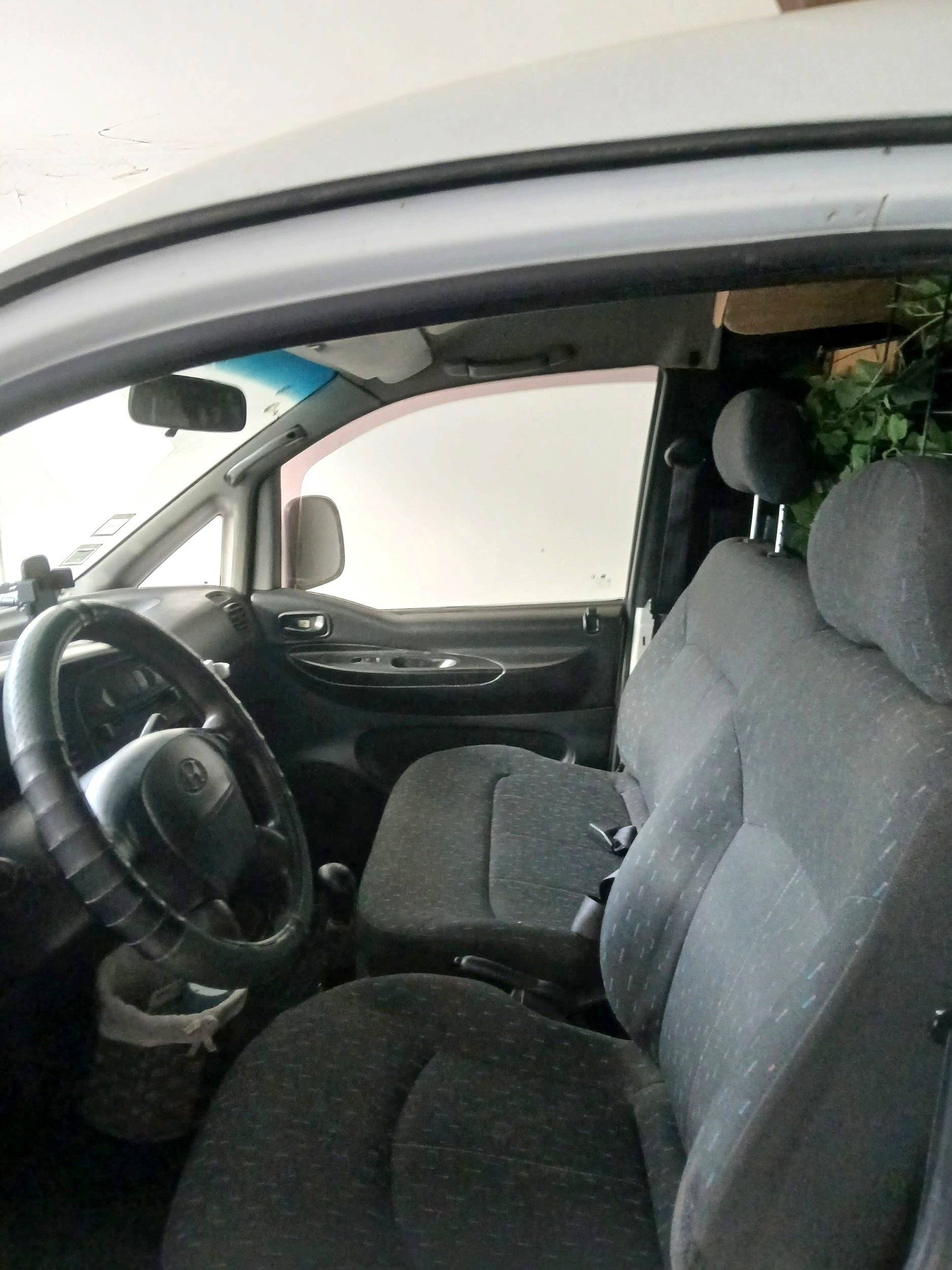 Poste de conduite Hyundai H1 - Yescapa
