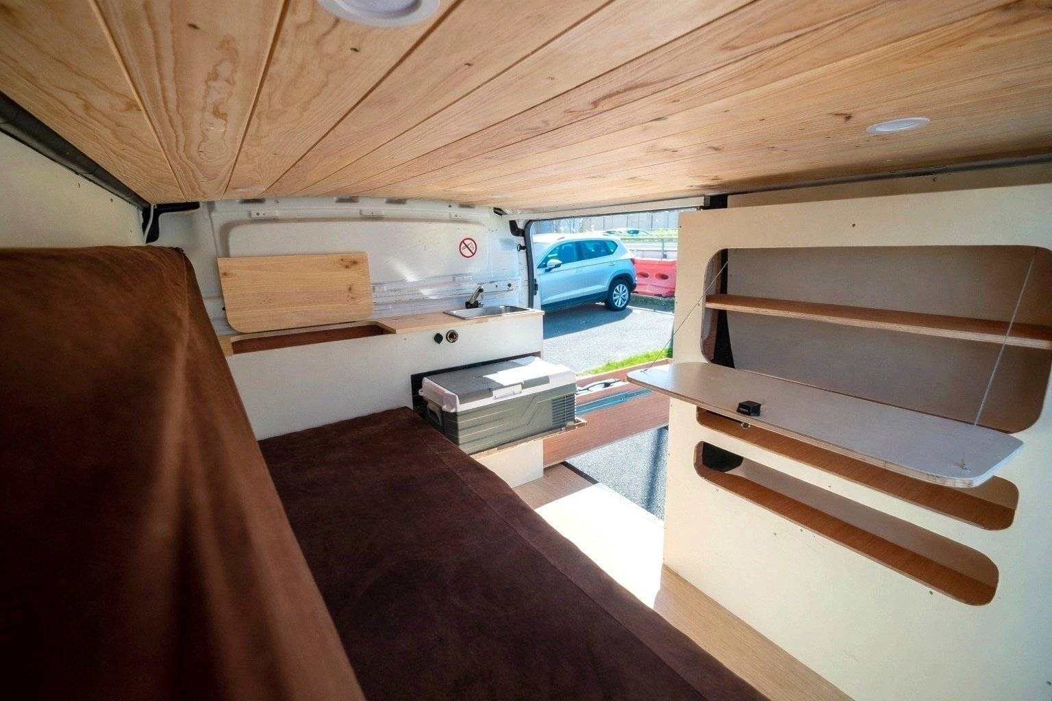 Coin repas Renault RENAULT TRAFIC 3 2.0 DCI 120 - Yescapa