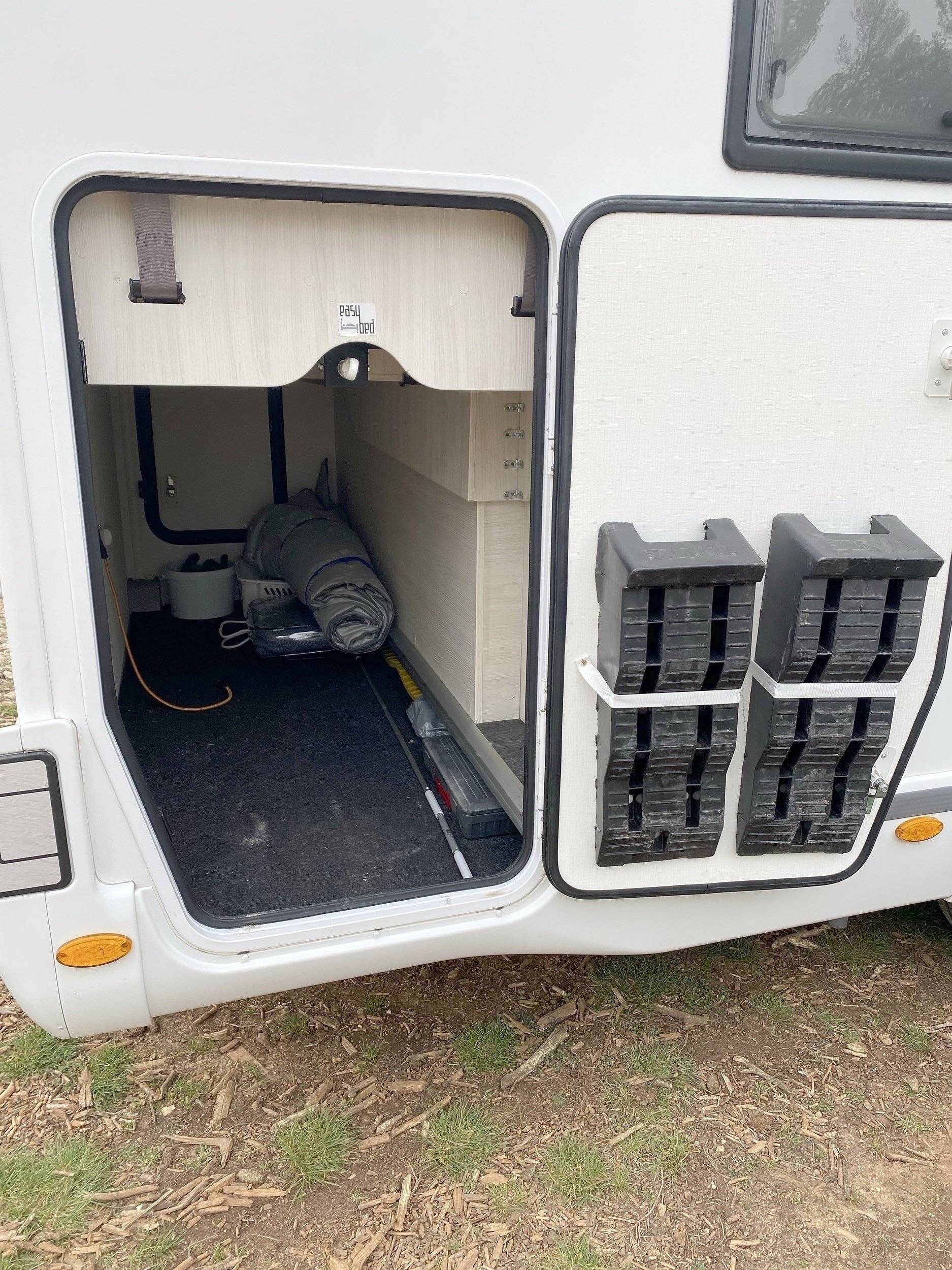 Challenger Challenger 380