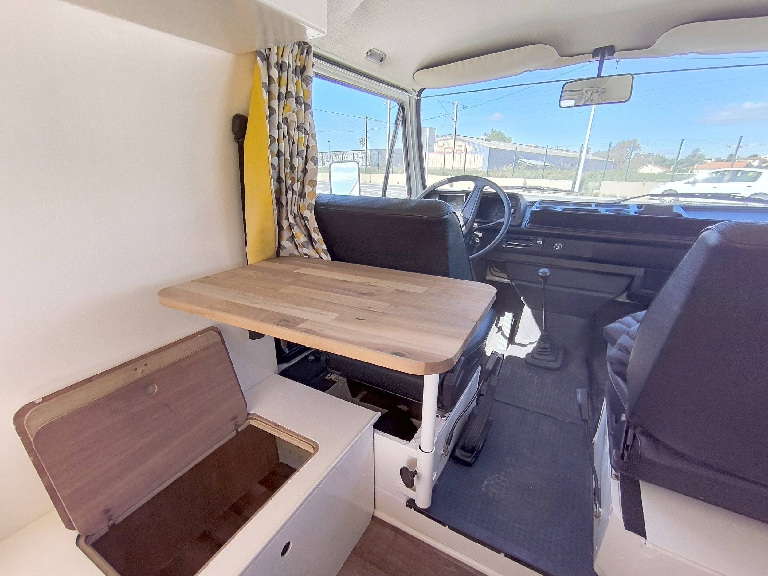 Coin repas Volkswagen Volkswagen T3 - Yescapa
