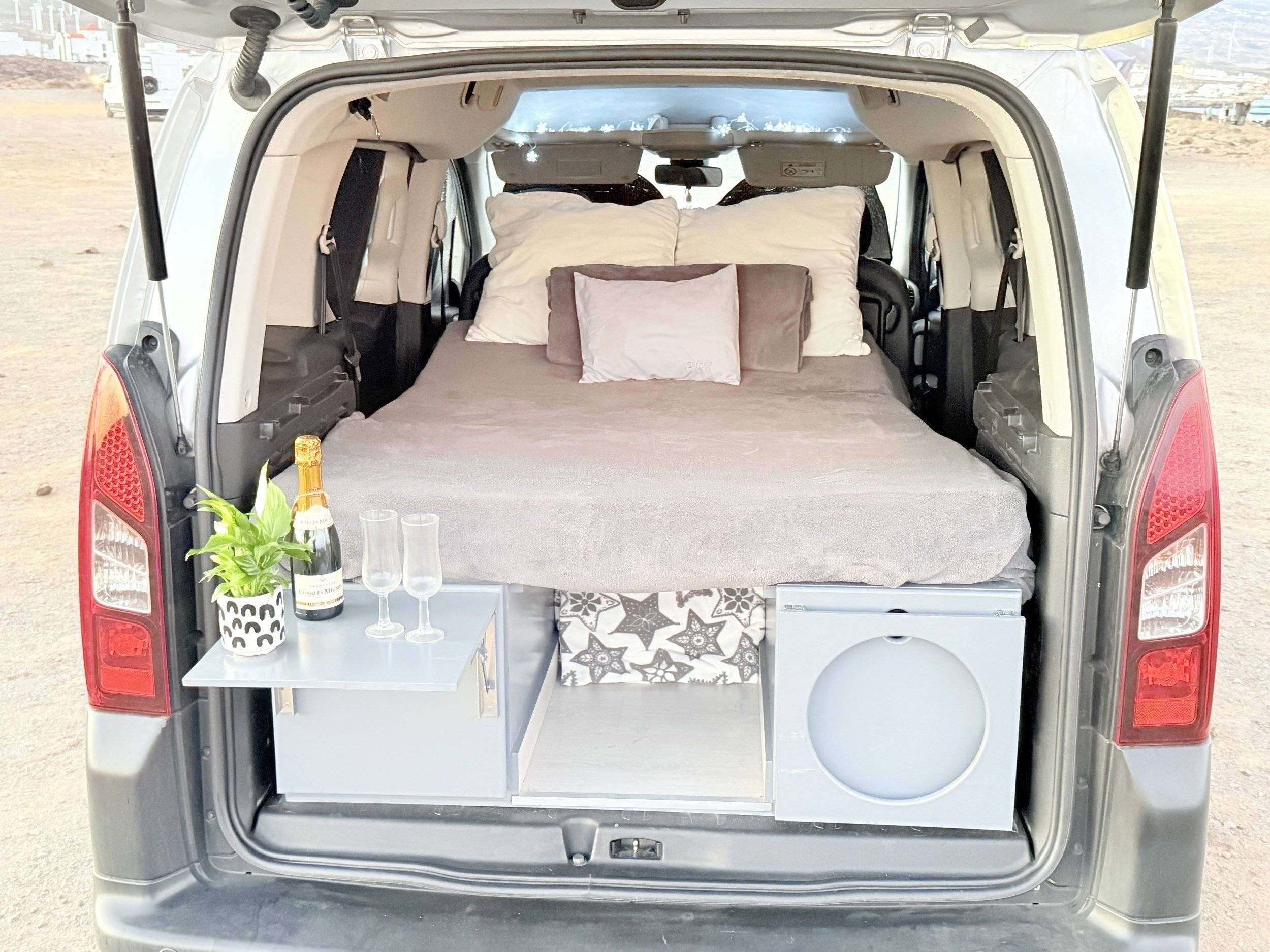 Car Caravane Peugeot Partner Tepee