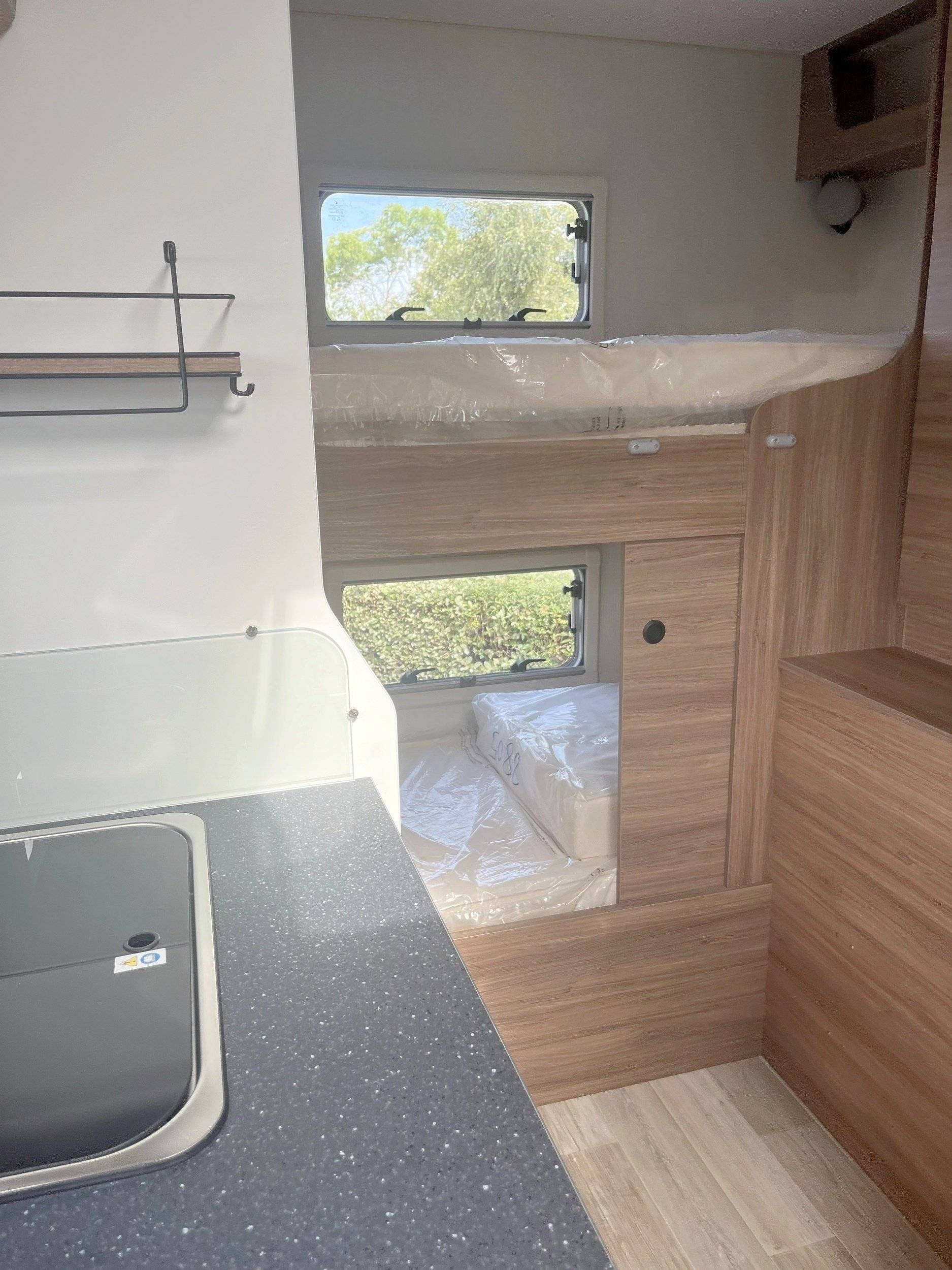 3 C Cartier/Brisebras Atalante