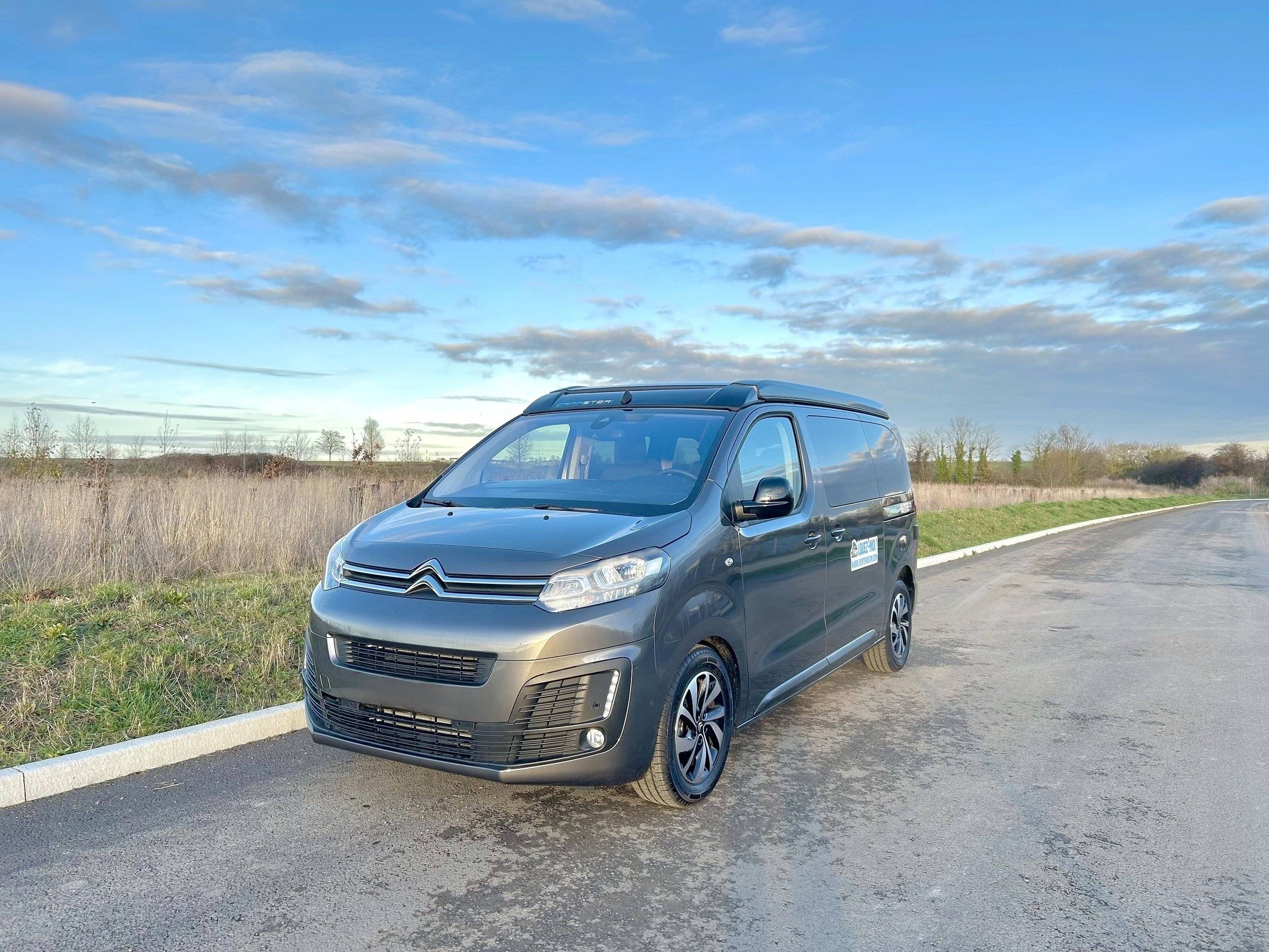 Voorkant 3/4 Citroën - Yescapa