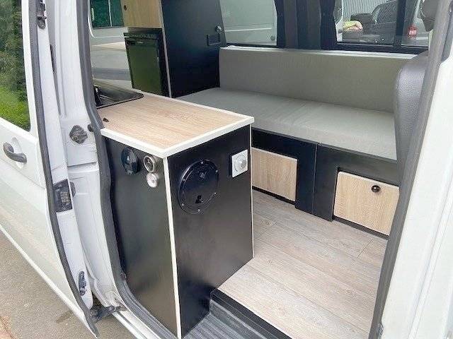 Volkswagen T5 2,0 l 102 ch