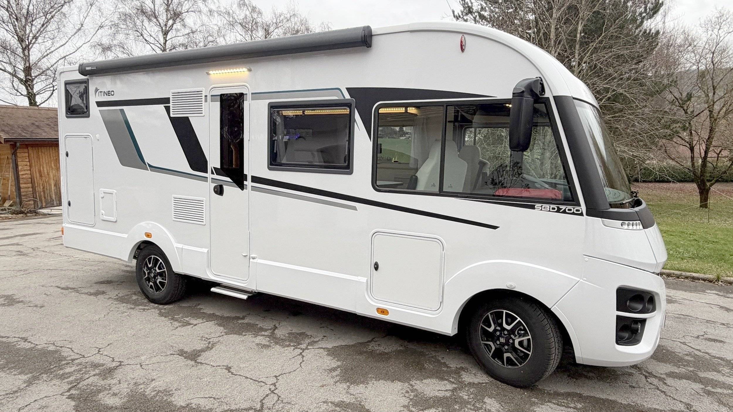 Vue avant de 3/4 Fiat Fiat Multijet 2   2,3 L   150 CV - Yescapa