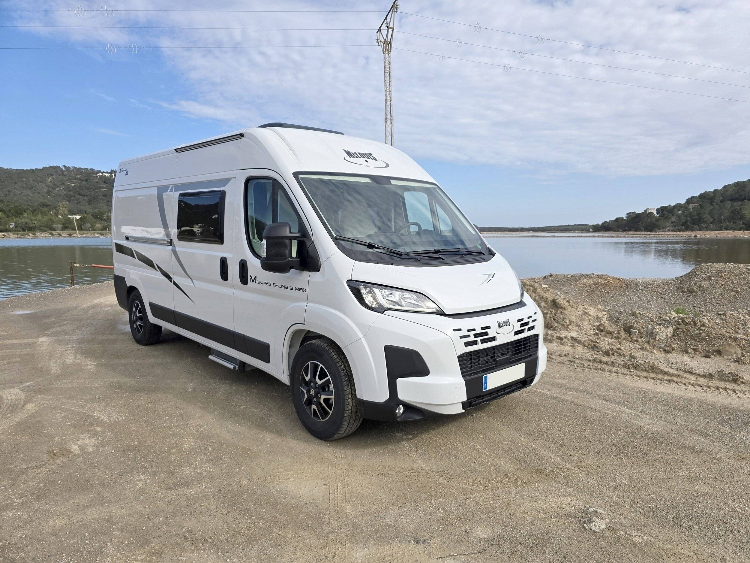 Front view from 3/4 Fiat Fiat 2.2 140CV MY2022 - Yescapa