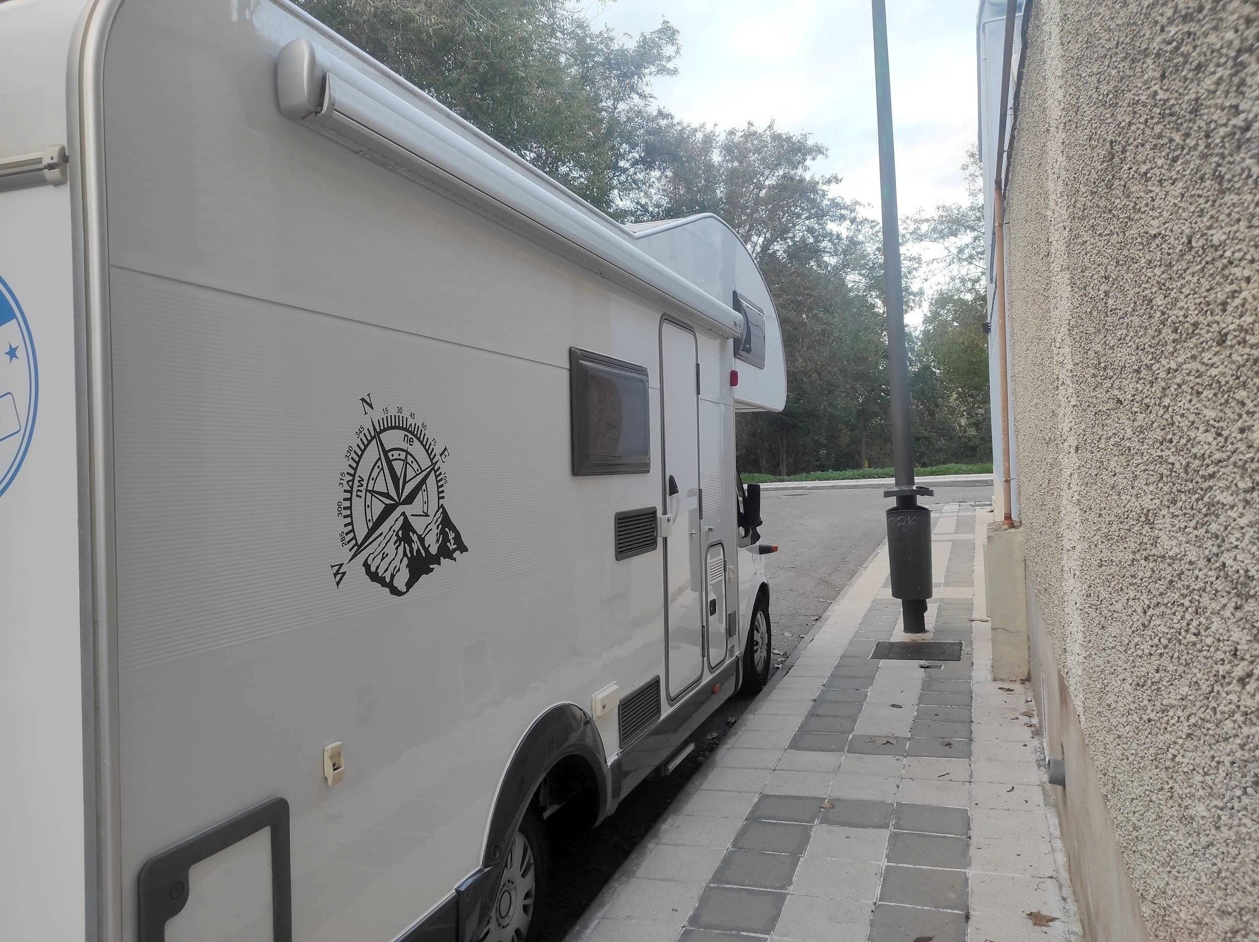 Bürstner Nexxo Family A648