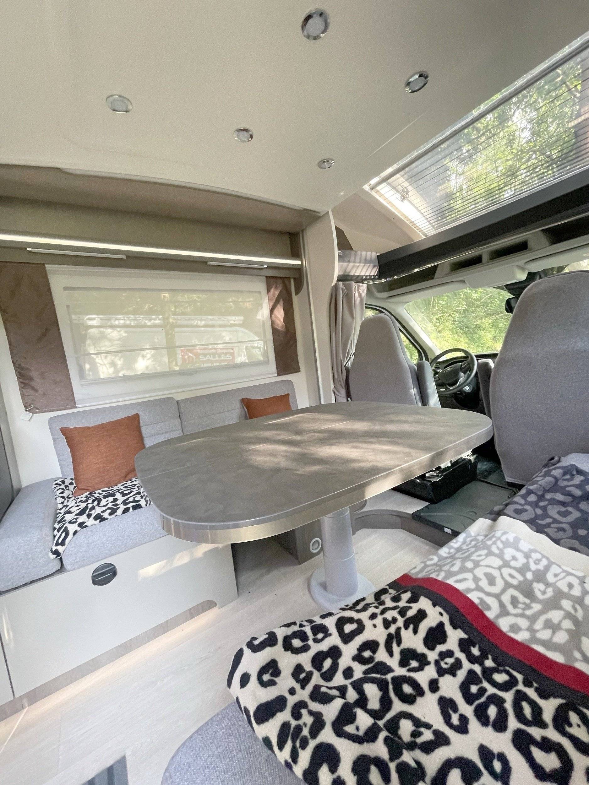 Ford Transit 2,0 l 170 ch