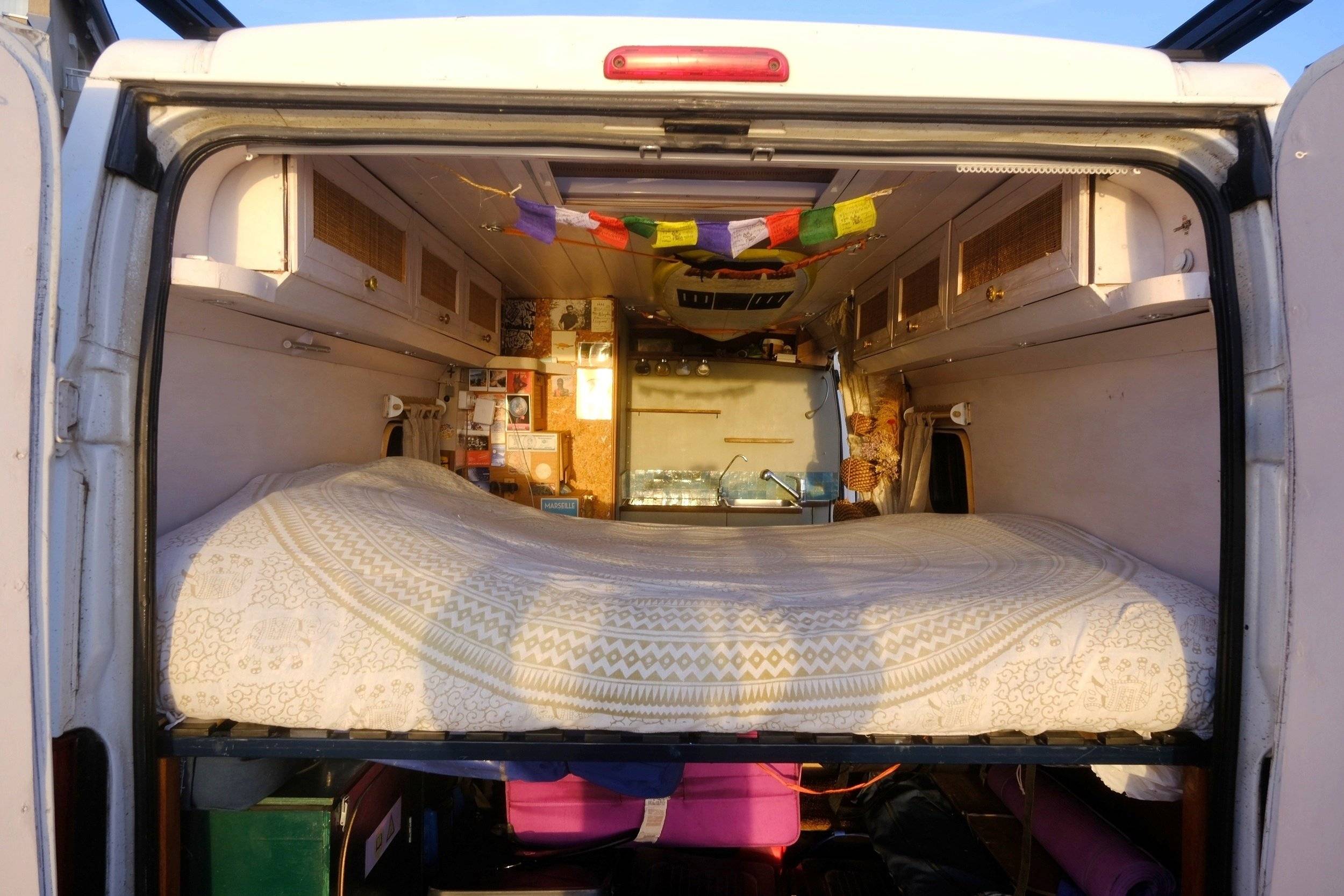 Partez à l'aventure avec notre van 100% autonome 