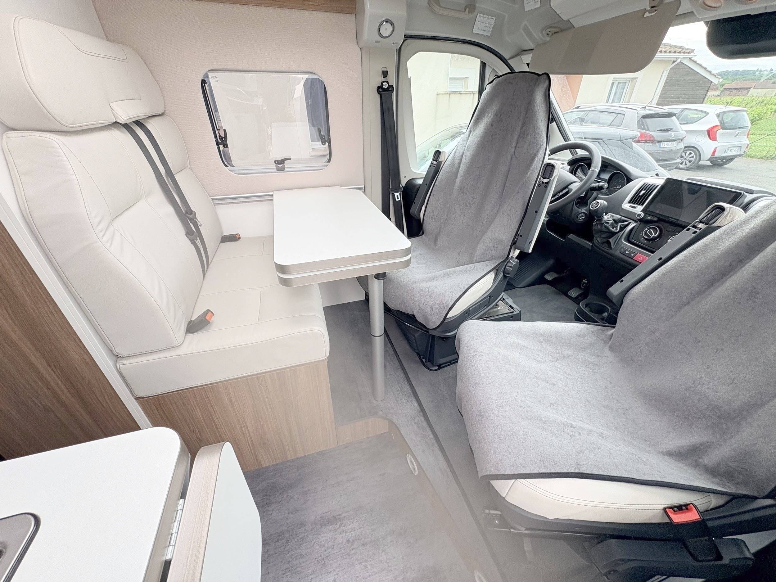 Comedor Citroën Jumper 2,2 l 140 ch - Yescapa