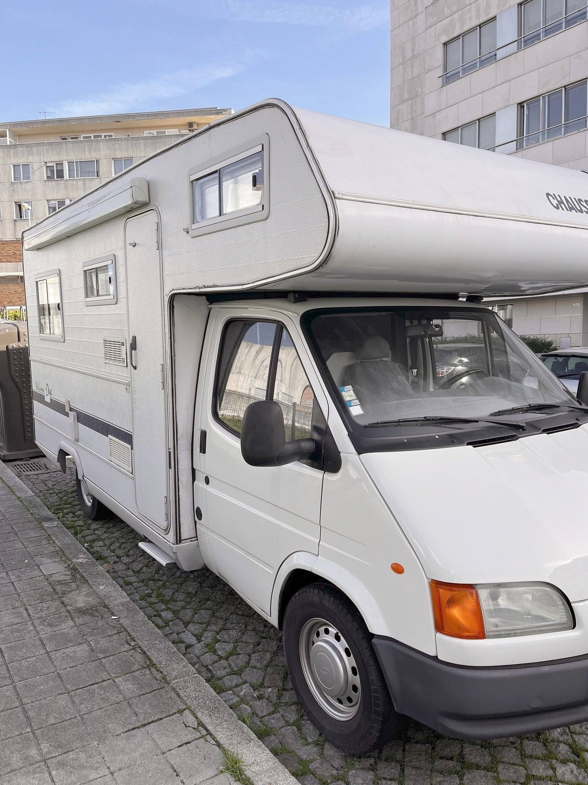 Front view from 3/4 Ford ford transit - Yescapa