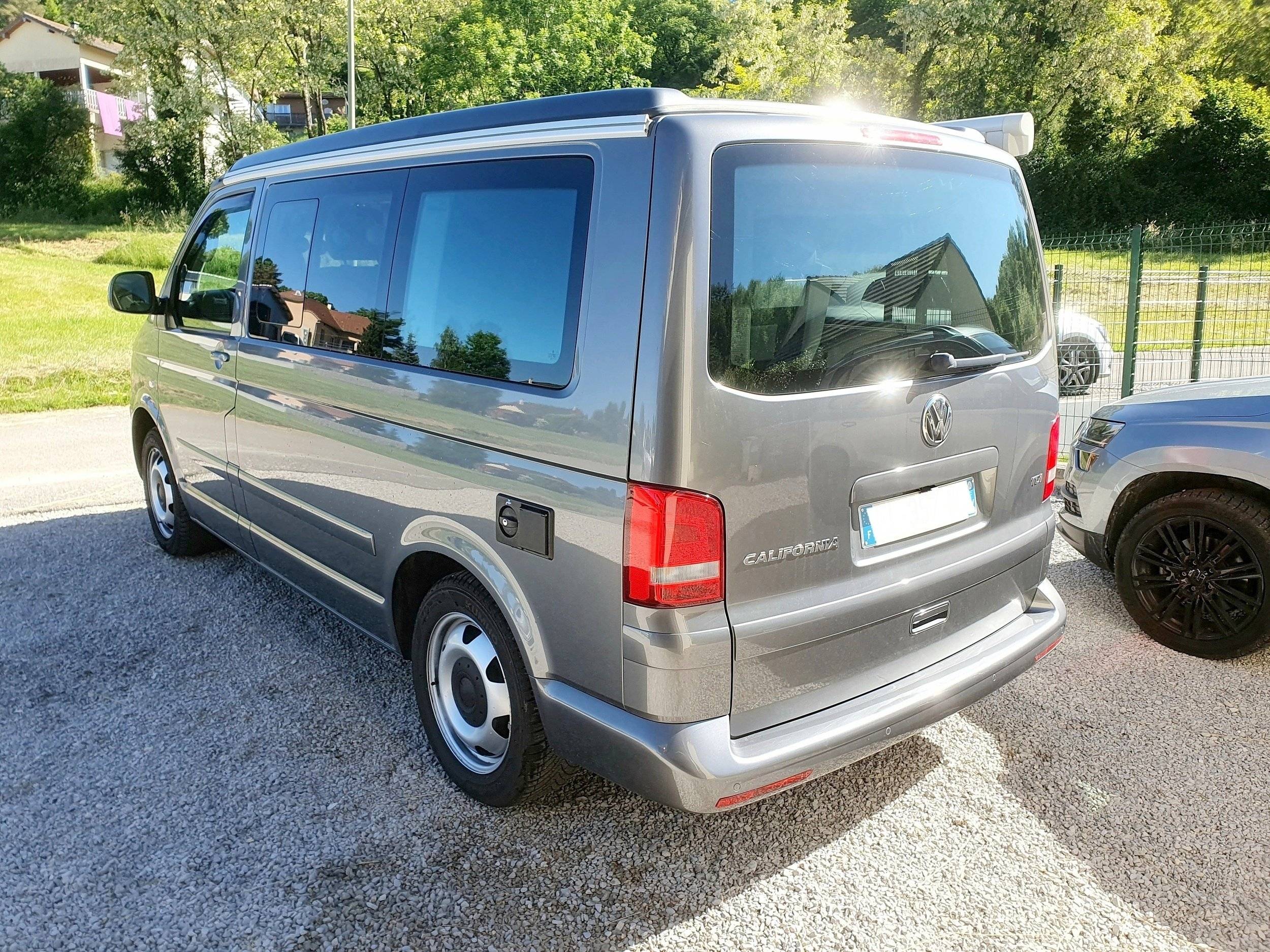 Volkswagen T5 California