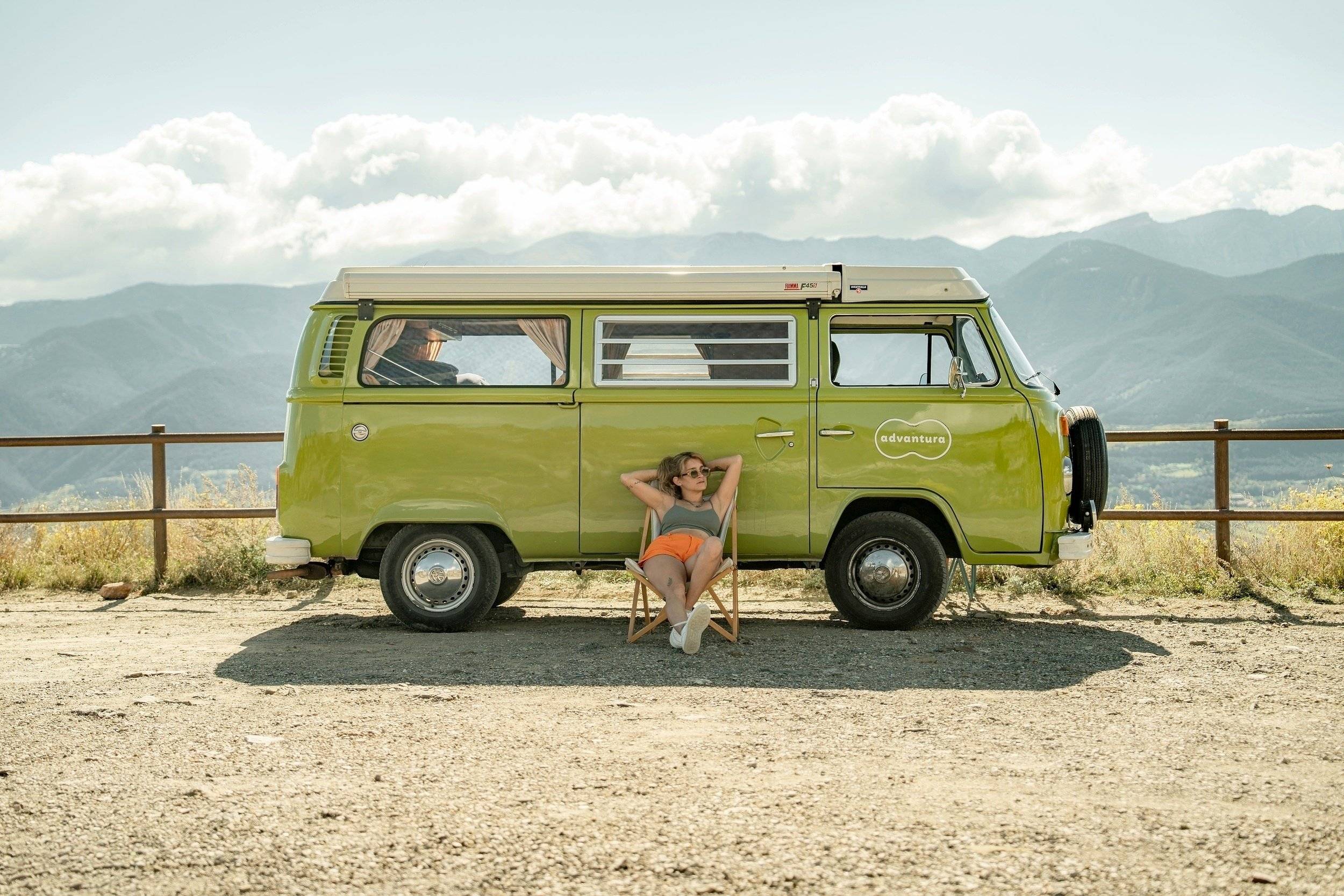 Vista del vehículo ángulo delantero Volkswagen T2 WESTFALIA ORIGINAL - Yescapa