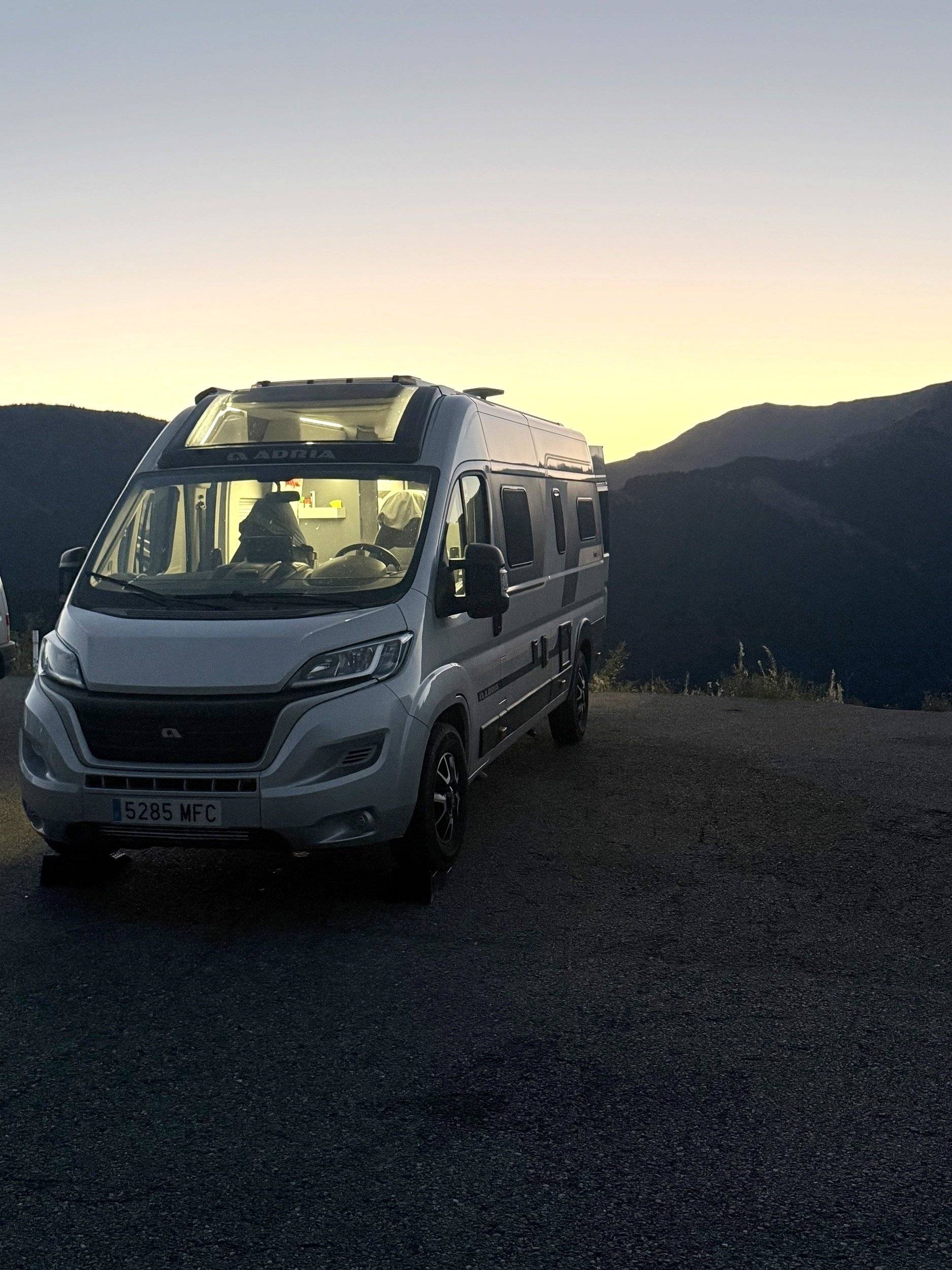 Adria Twin 640 SGX supreme