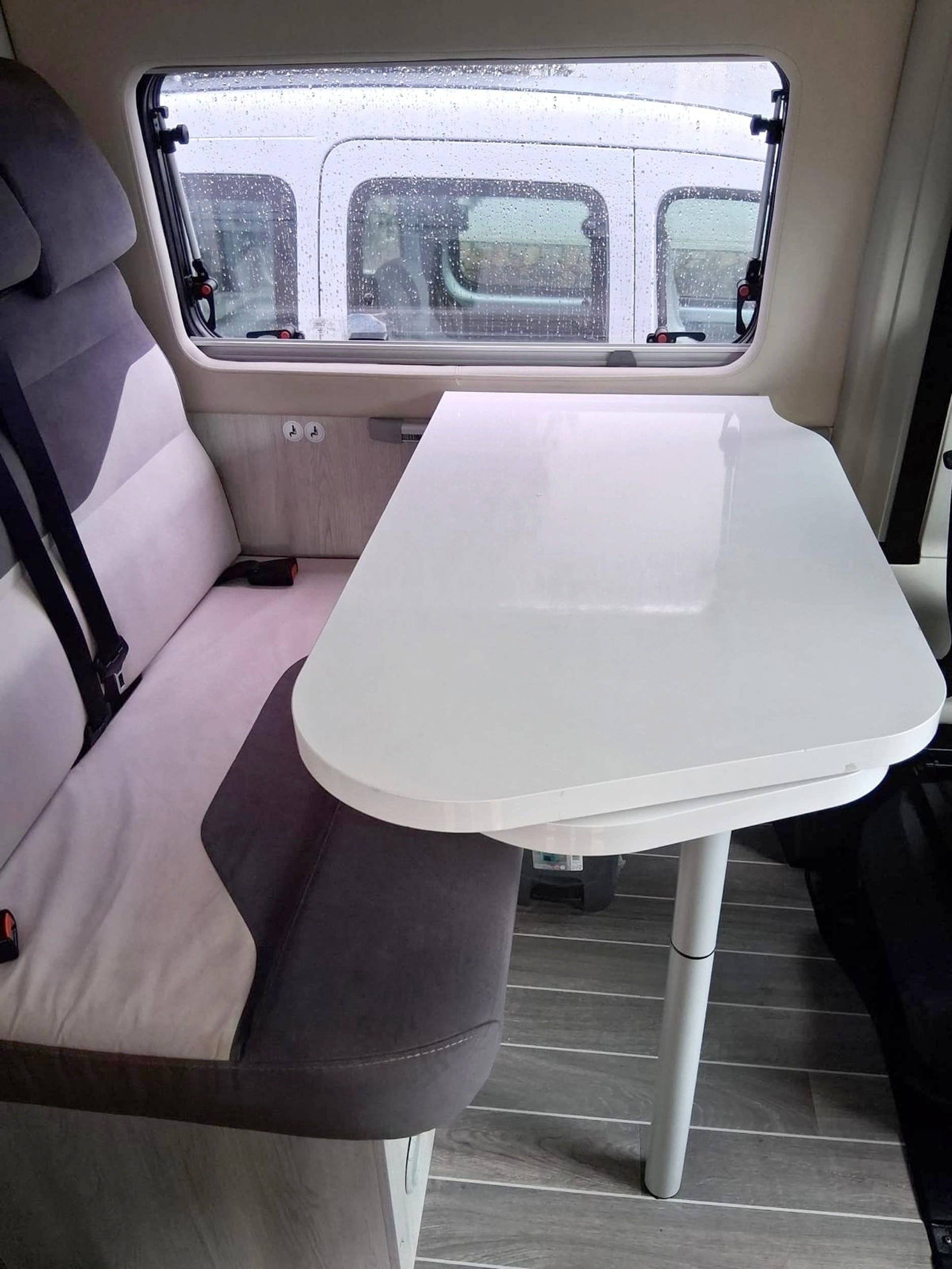 Eethoek Fiat Fiat ducato livingstone - Yescapa