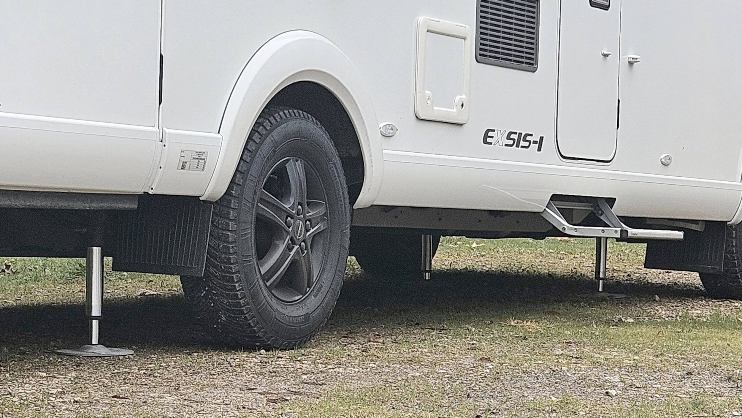 Hymer Exisis-i 678